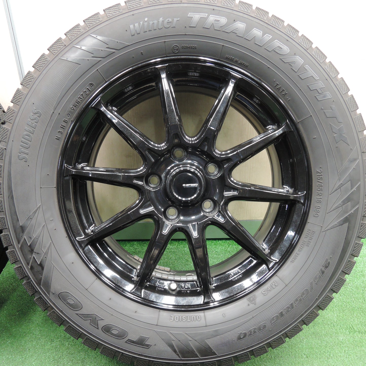 *送料無料*バリ溝！21年！綺麗！9.5分以上★スタッドレス 215/65R16 トーヨー ウインター トランパス TX G-SPEED Gスピード 16インチ PCD114.3/5H★3122910HAス