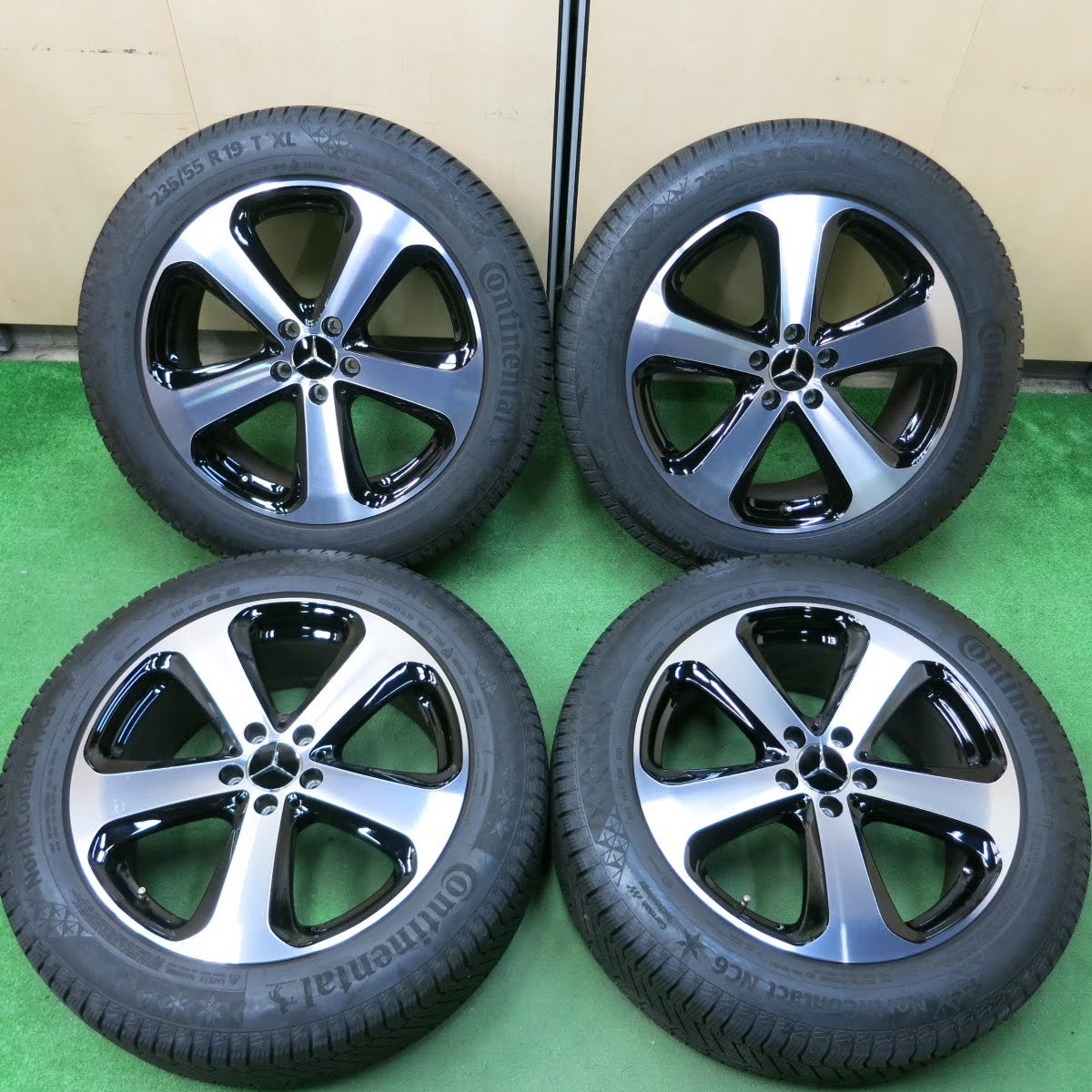 [送料無料]超バリ溝！21年！キレイ！ほぼ10分★ベンツ GLC X253 純正 235/55R19 スタッドレス コンチネンタル ノースコンタクト NC6 PCD112/5H★3070509イス