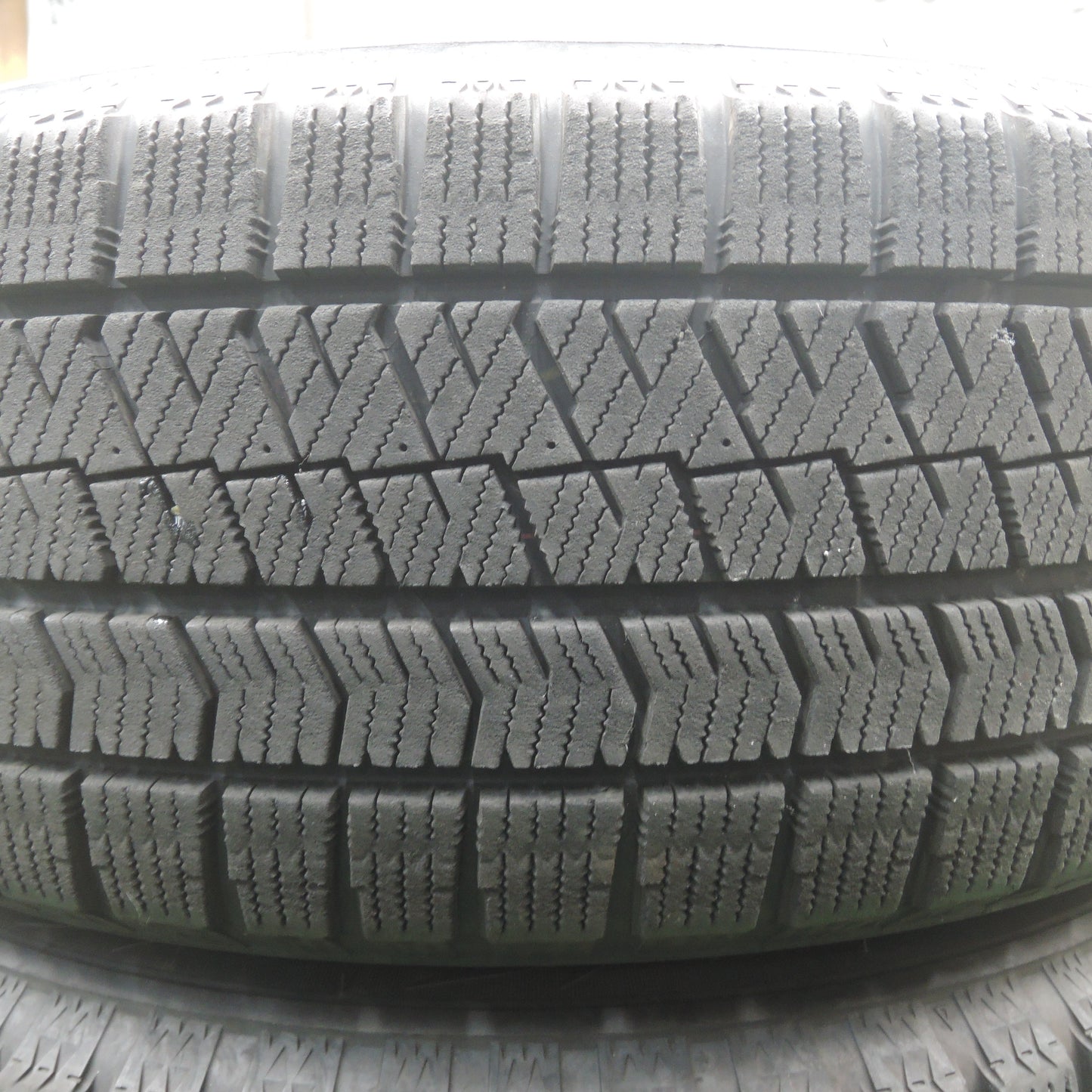 *送料無料*バリ溝！キレイ！9分★スタッドレス 215/60R17 ブリヂストン ブリザック VRX2 BALMINUM バルミナ PCD114.3/5H★3111310SYス