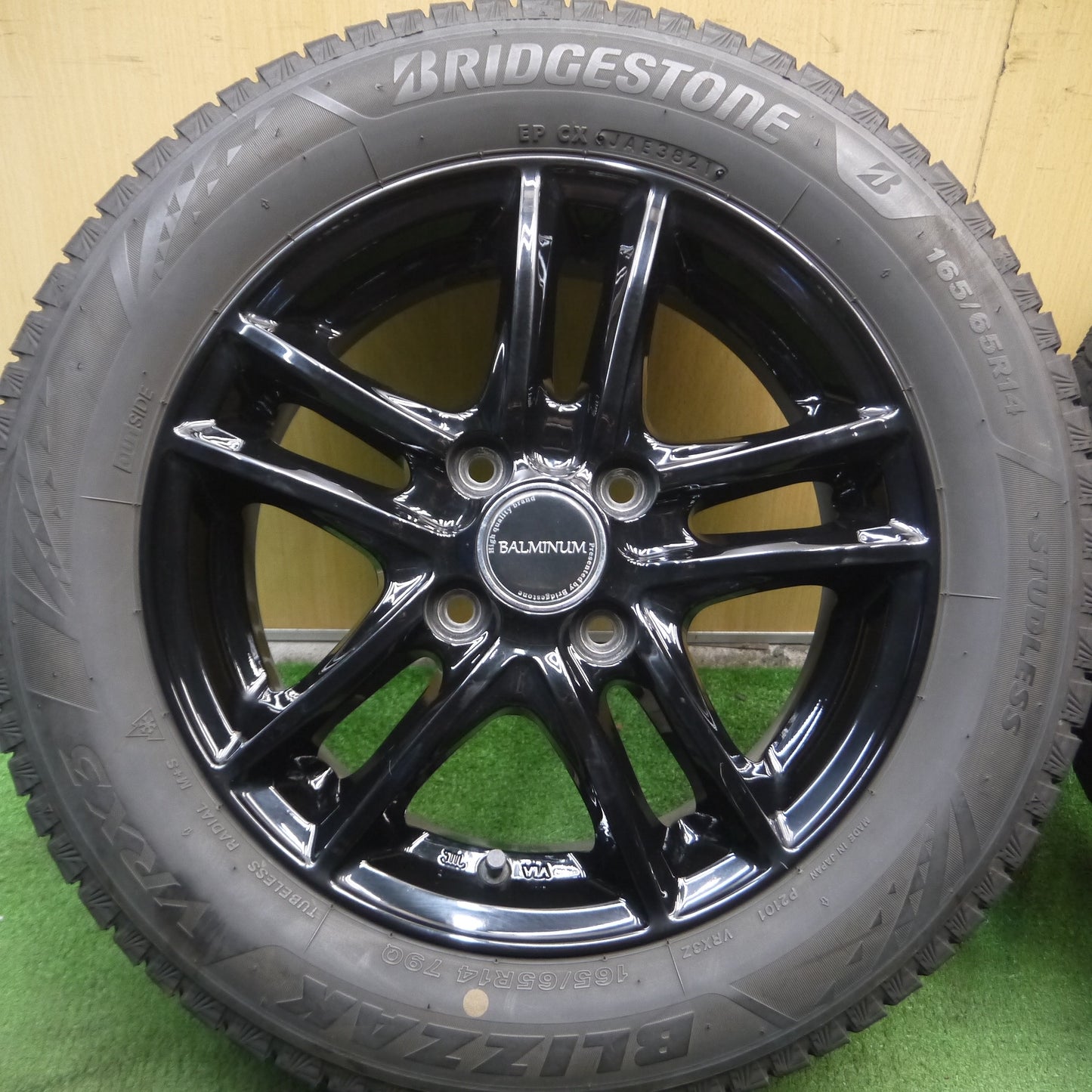 *送料無料*バリ溝！21年！キレイ！8.5分★スタッドレス 165/65R14 ブリヂストン ブリザック VRX3 BALMINUM バルミナ 14インチ PCD100/4H★3101005Hス