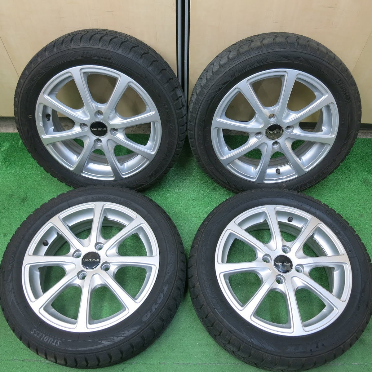 [送料無料]バリ溝！20年！9.5分★スタッドレス 165/60R15 トーヨー ウインター トランパス TX Vertical ヴァーチカル 15インチ PCD100/4H★3061402ヒス