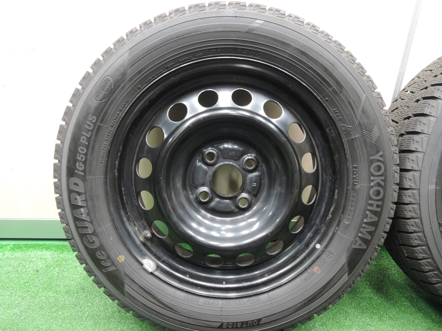 [送料無料]バリ溝！ほぼ10分★スタッドレス 175/65R15 ヨコハマ アイスガード iG50 プラス スチール ホイール 15インチ PCD100/4H★3102904HAス