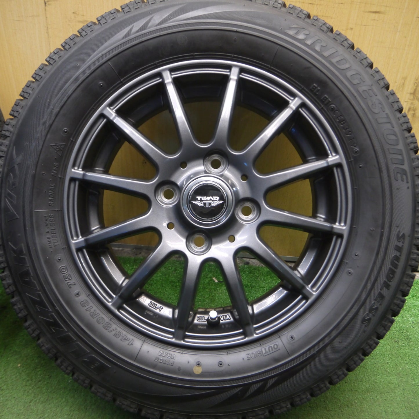 *送料無料* バリ溝！キレイ！8.5分★スタッドレス 145/80R13 ブリヂストン ブリザック VRX TEAD テッド 13インチ PCD100/4H★4021307Hス