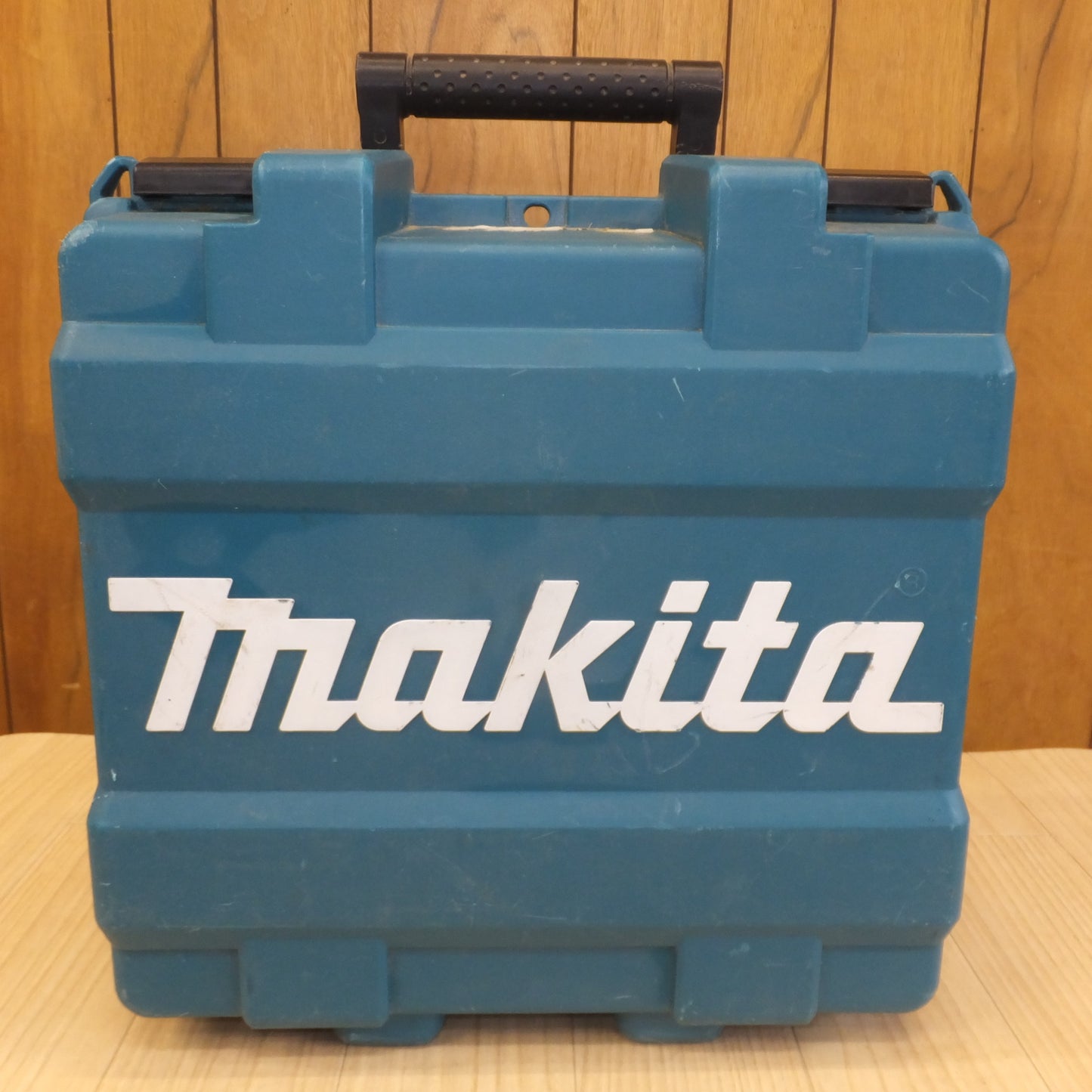 [送料無料] ★マキタ makita 32mm 高圧エアビス打ち機 AR320HR　内装 エアダスタ付 連結ビス 25～32mm★