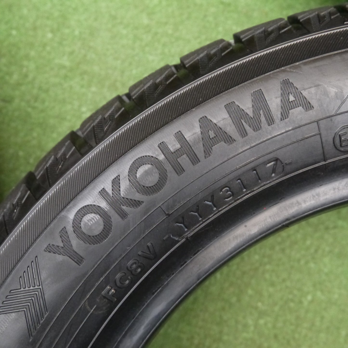 [送料無料]超バリ溝！9.5分以上★スタッドレス 155/65R14 ヨコハマ アイスガード iG60 タイヤ 14インチ ウェイク タント ムーヴ N-BOX 等 軽自動車★3062113クスタ