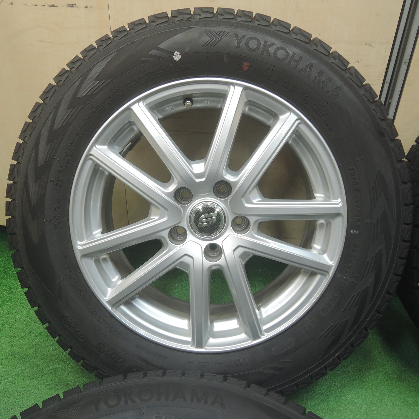 *送料無料*バリ溝！キレイ！9.5分以上★スタッドレス 225/65R17 ヨコハマ アイスガード G075 STRANGER ストレンジャー 17インチ PCD114.3/5H★3122701SYス