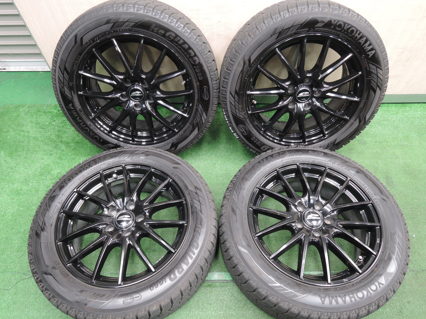 *送料無料*バリ溝！19年！キレイ！9.5分以上★スタッドレス 215/55R17 ヨコハマ アイスガード iG60 SCHNEIDER MiD シュナイダー PCD114.3/5H★3112402HAス