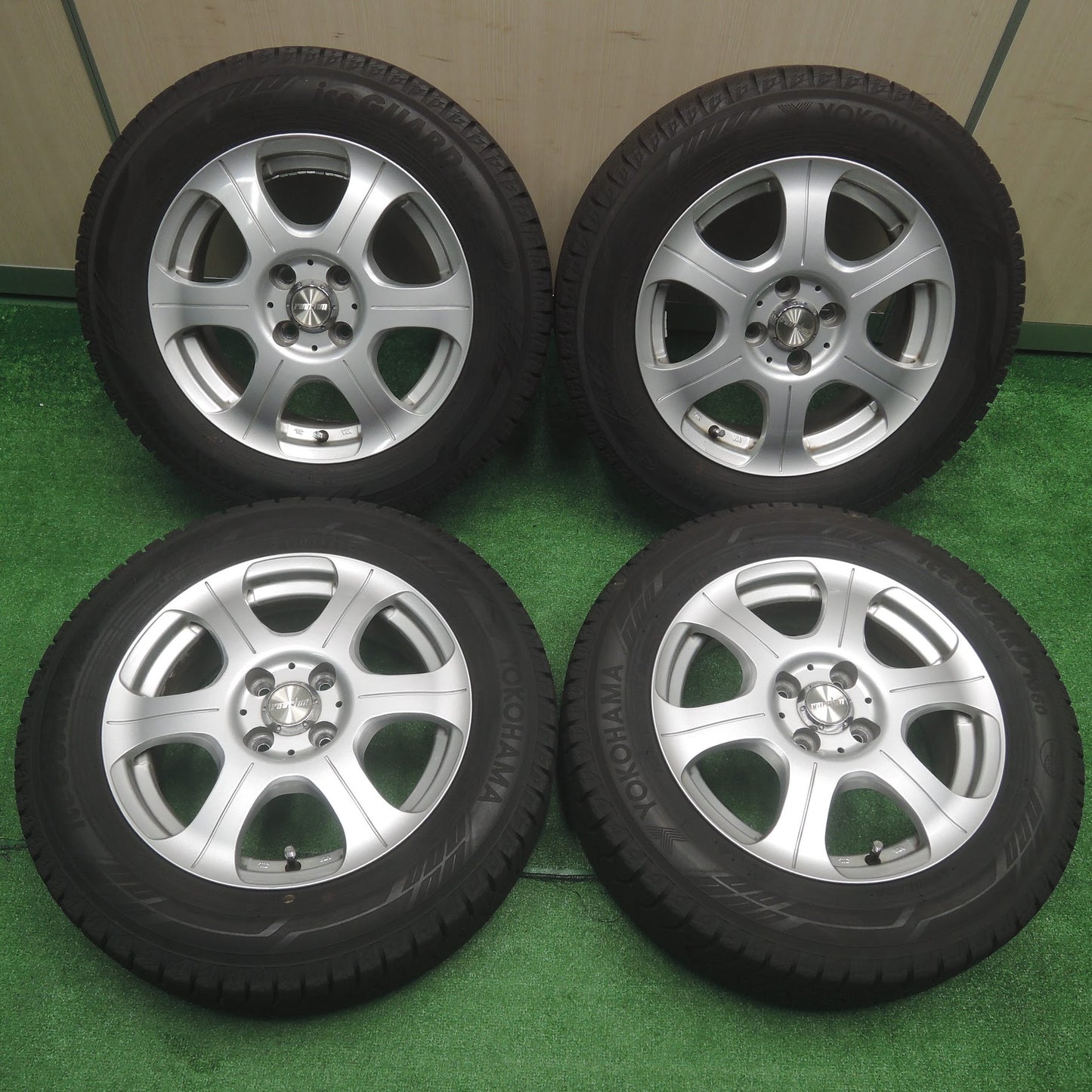 [送料無料]バリ溝！9.5分以上★スタッドレス 185/65R15 ヨコハマ アイスガード iG60 ravrion ラブリオン 15インチ PCD100/4H★3080902SYス