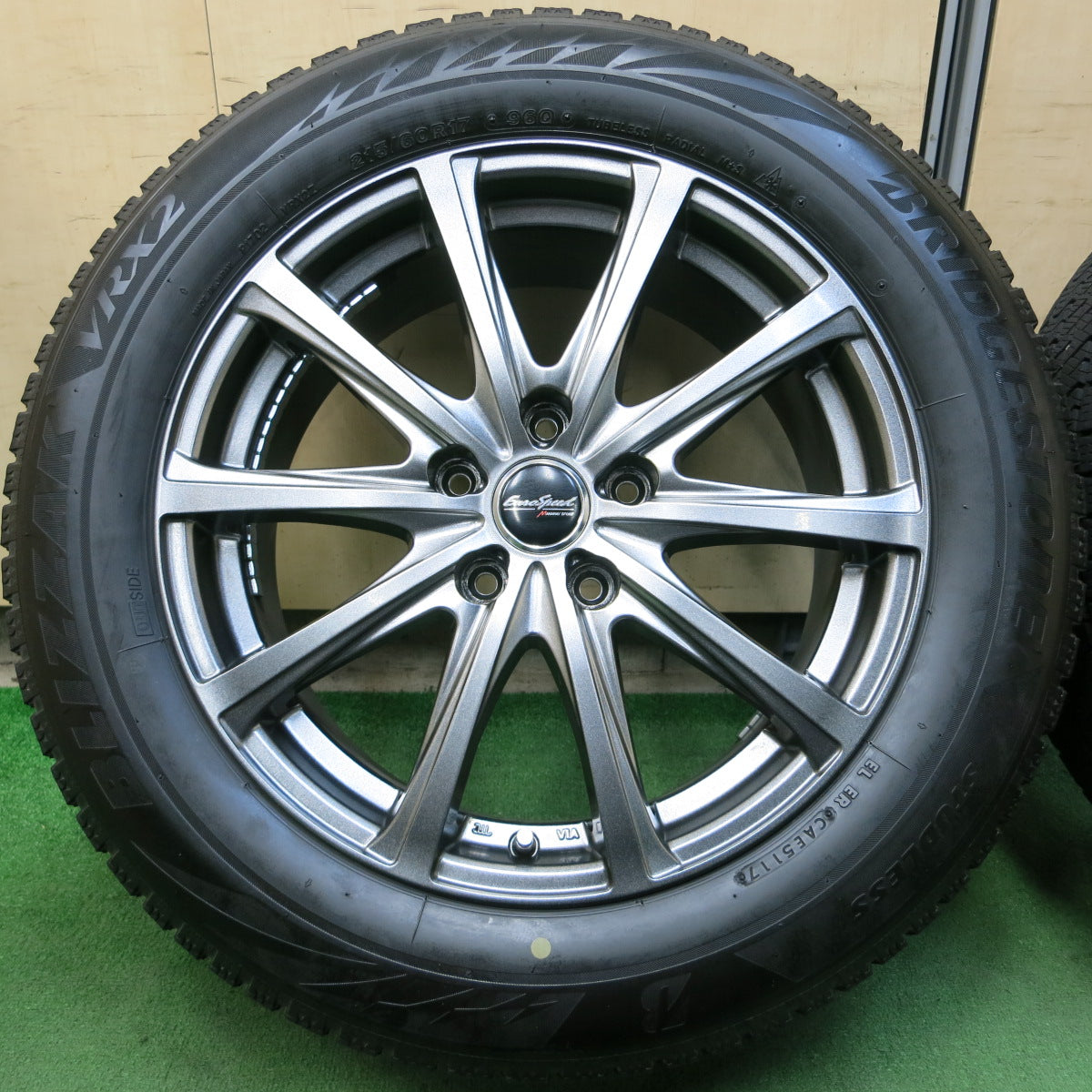 *送料無料*バリ溝！キレイ！8.5分★スタッドレス 215/60R17 ブリヂストン ブリザック VRX2 EuroSpeed MANARAY SPORT マナレイ 17インチ PCD114.3/5H★3100506イス