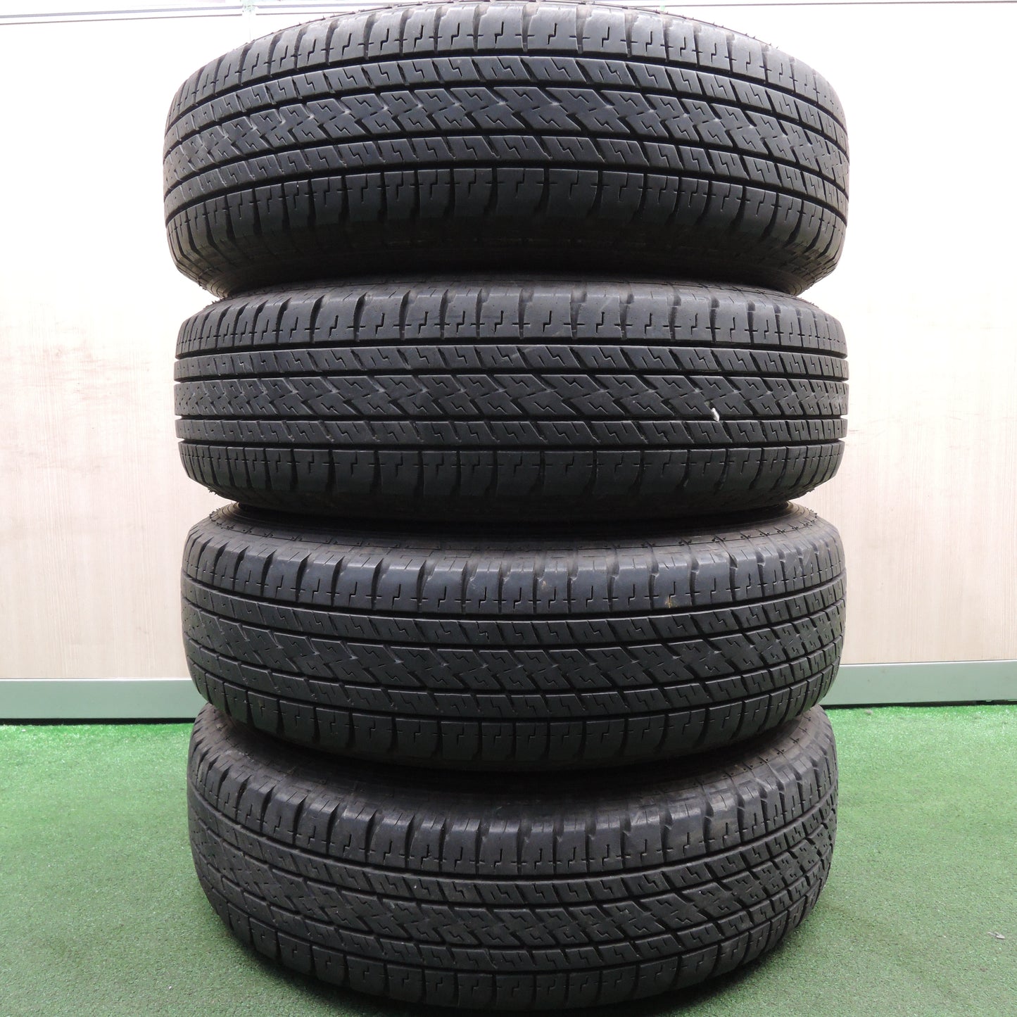 *送料無料*バリ溝！20年！9分★トヨタ ハイエース 純正 スチール 195/80R15 107/105L ブリヂストン デュラビス CAMPER 15インチ PCD139.7/6H★4012806HAノ