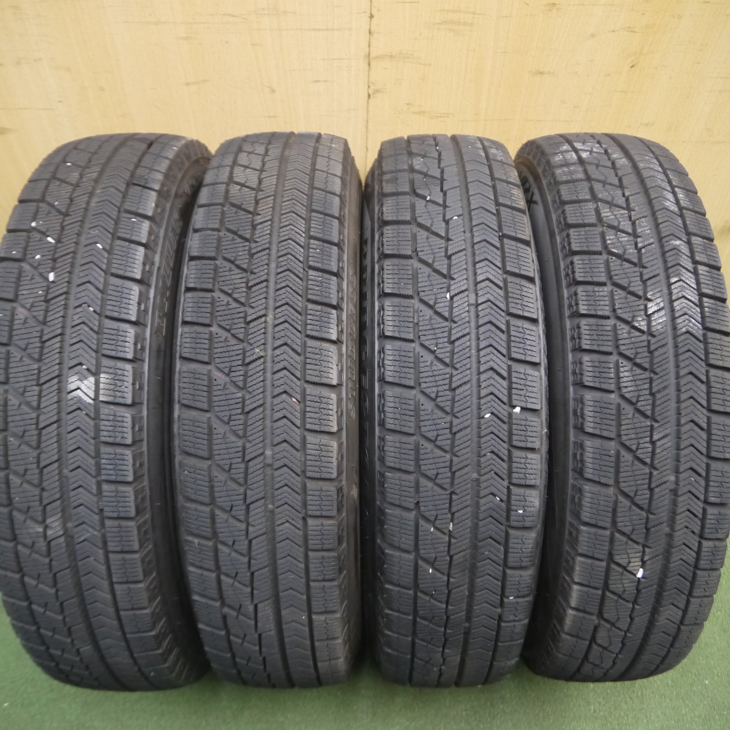 *送料無料* バリ溝！キレイ！8.5分★スタッドレス 145/80R13 ブリヂストン ブリザック VRX TEAD テッド 13インチ PCD100/4H★4021307Hス