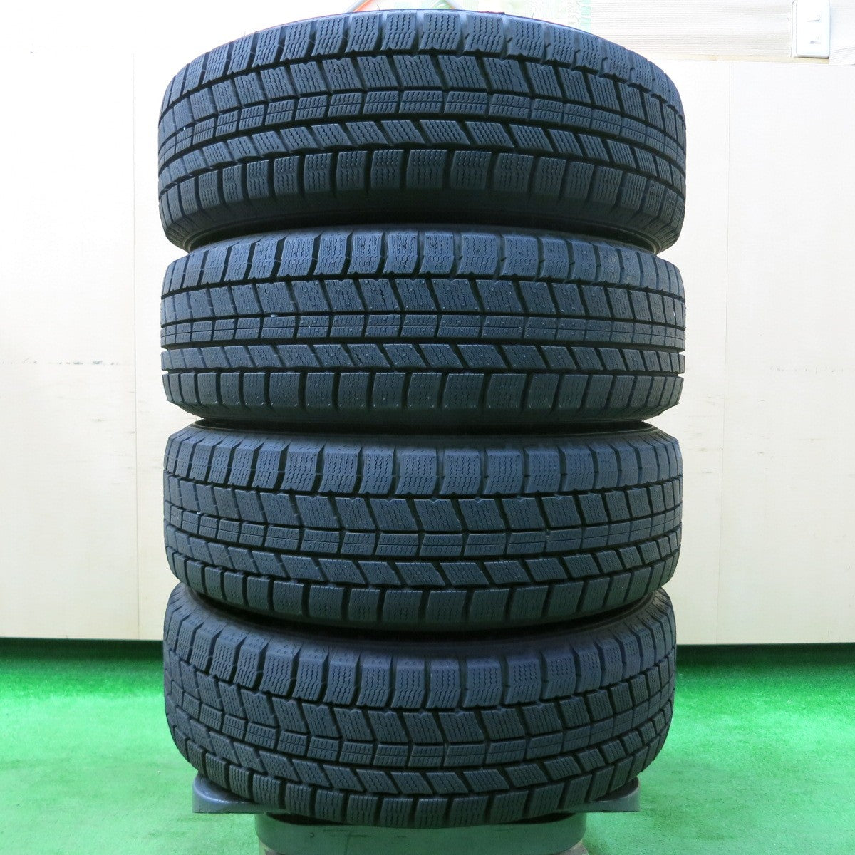 *送料無料*バリ溝！22年！キレイ！ほぼ10分★スタッドレス 175/65R15 オートバックス ノーストレック N5 Wazner 15インチ  PCD100/4H★4012911イス