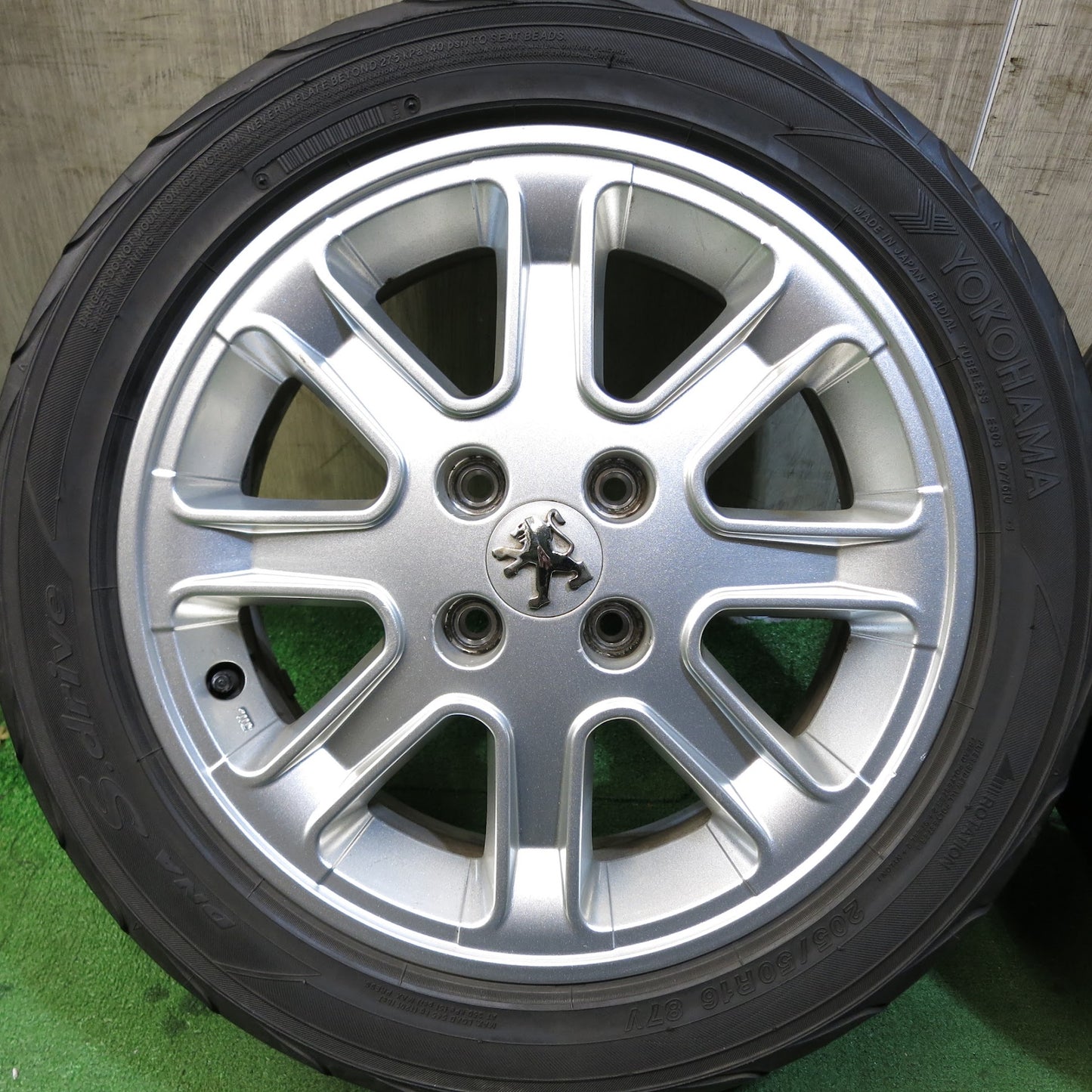 [送料無料]キレイ★プジョー 1007 純正 205/50R16 ヨコハマ DNA S.drive DNA dBデシベル 16インチ PCD108/4H★3052910Hノ