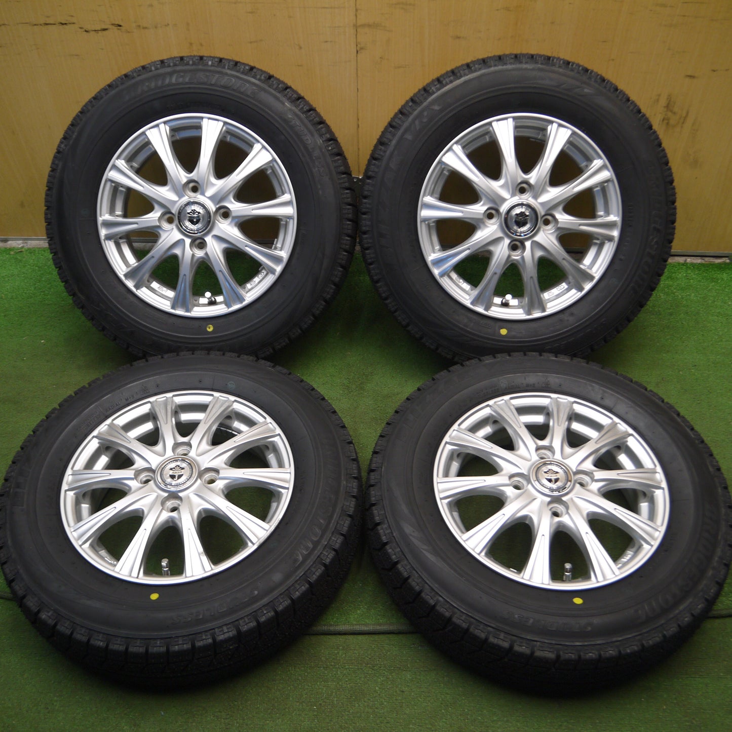 *送料無料*超バリ溝！21年！ほぼ10分★スタッドレス 145/80R13 ブリヂストン ブリザック VRX JOKER ジョーカー 13インチ PCD100/4H★3121306Hス