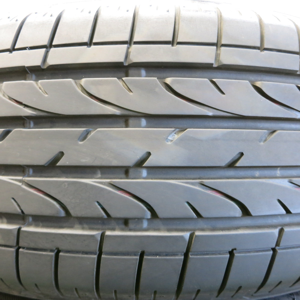 *送料無料*バリ溝！20年！9.5分★225/55R18 ブリヂストン デューラー H/P SPORT タイヤ 18インチ フォレスター XV 等★3103001イノタ