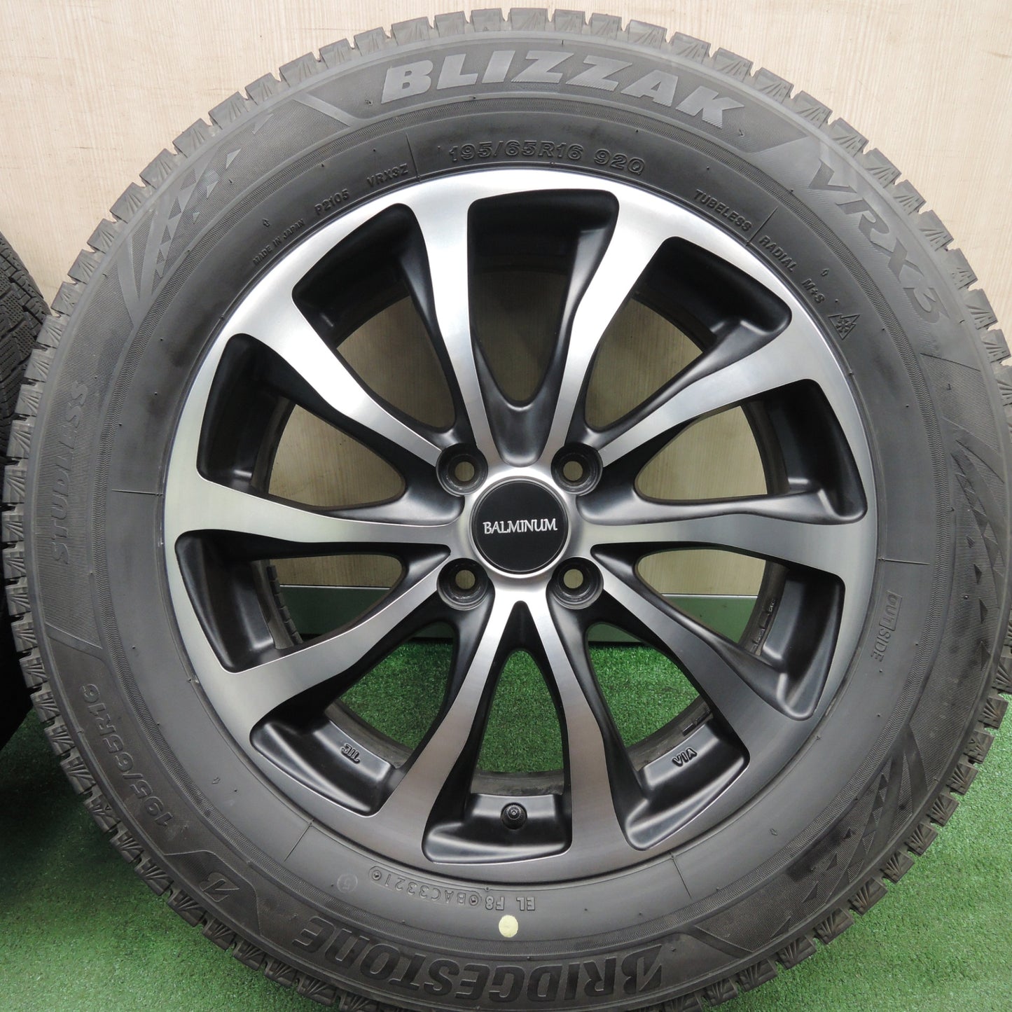 *送料無料* バリ溝！21年！キレイ！9.5分★スタッドレス 195/65R16 ブリヂストン ブリザック VRX3 BALMINUM バルミナ 16インチ PCD100/4H★4030210HAス