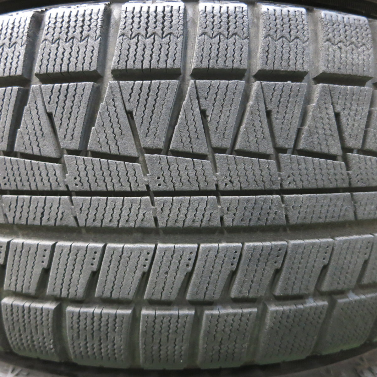 *送料無料*センサー付！バリ溝！キレイ！8.5分★レクサス LS460 純正 235/50R18 スタッドレス ブリヂストン ブリザック REVO GZ 18インチ PCD120/5H★4010306イス