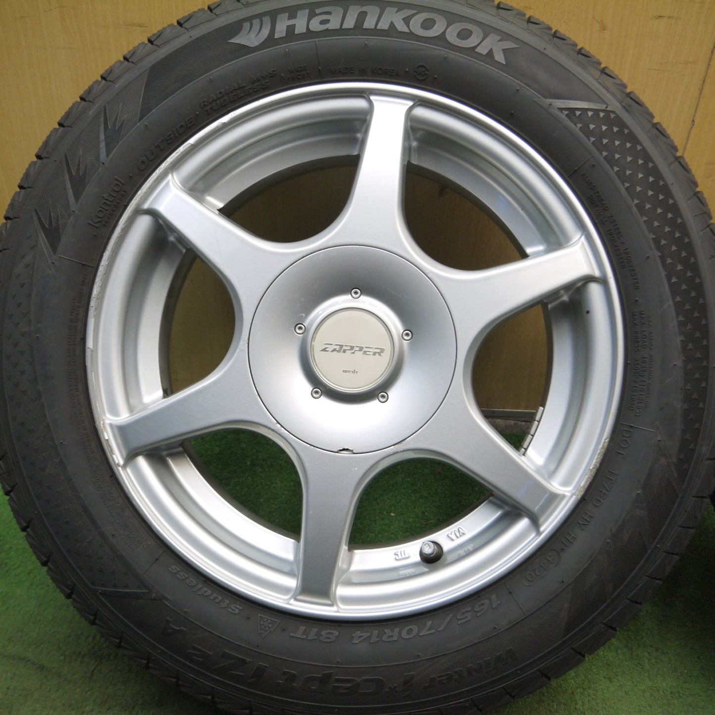 *送料無料*バリ溝！20年！9.5分★スタッドレス 165/70R14 ハンコック ウインター アイセプト IZ2A ZAPPER weds 14インチ PCD100 114.3/4H マルチ★4012909Hス