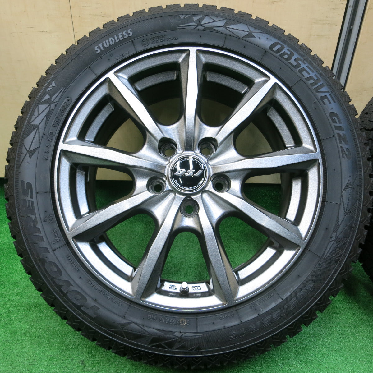 *送料無料*超バリ溝！22年！キレイ！ほぼ10分★アウディ ワーゲン 等 205/55R16 スタッドレス トーヨー オブザーブ GIZ2 B.S.J. BILLET STAR PCD112/5H★3111708イス