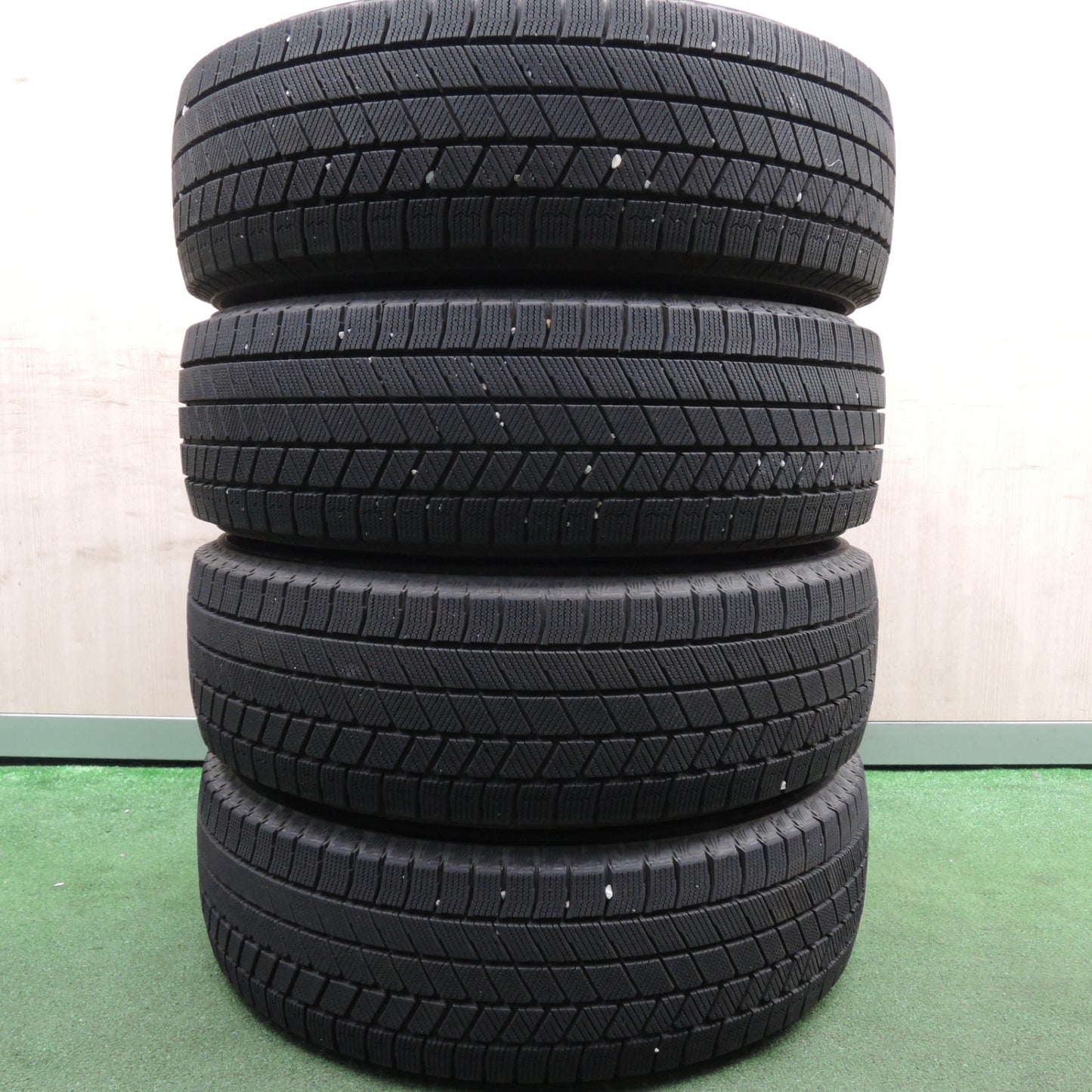 *送料無料* バリ溝！21年！キレイ！9.5分★スタッドレス 195/65R16 ブリヂストン ブリザック VRX3 BALMINUM バルミナ 16インチ PCD100/4H★4030210HAス