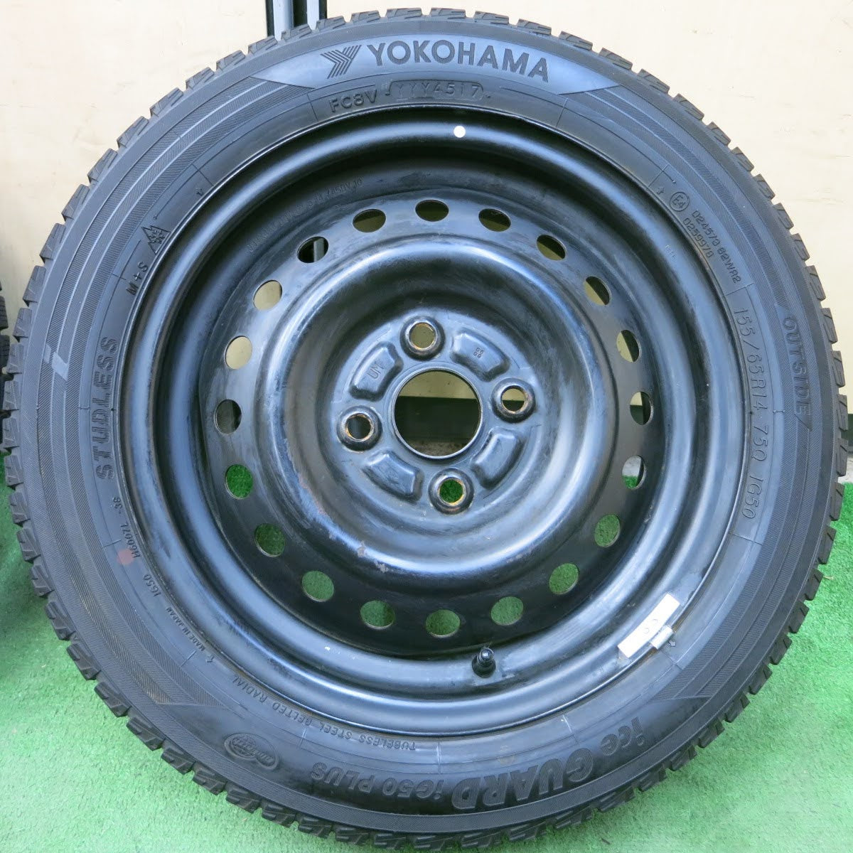 [送料無料]バリ溝！9.5分以上★スタッドレス 155/65R14 ヨコハマ アイスガード iG50 プラス スチール ホイール 14インチ PCD100/4H★3101903イス