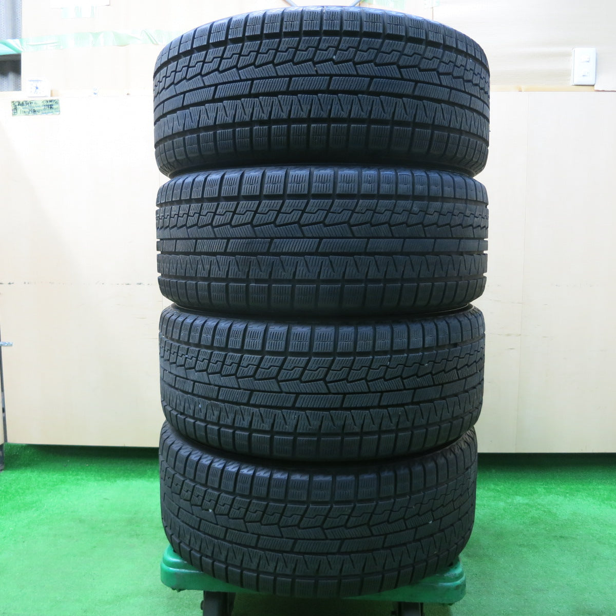 *送料無料*バリ溝！21年！9.5分★ベンツ等 IRVINE 245/40R19 スタッドレス ヨコハマ アイスガード iG70 アーヴィン 19インチ PCD112/5H★3121503イス