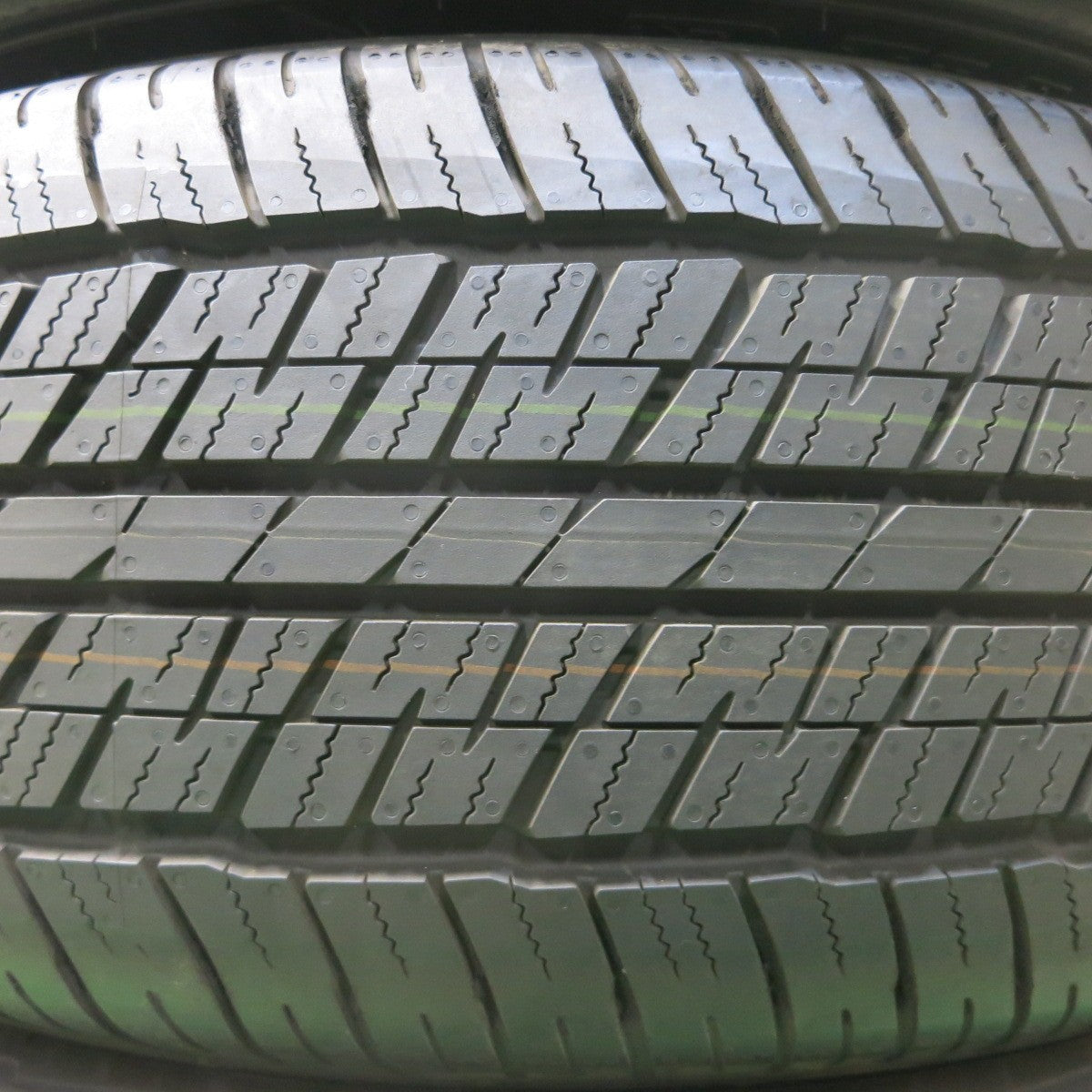 *送料無料* 新車外し！23年★265/65R18 ダンロップ AT23 グラントレック タイヤ 18インチ レクサス LX ランクル 300 等★4021501イノタ