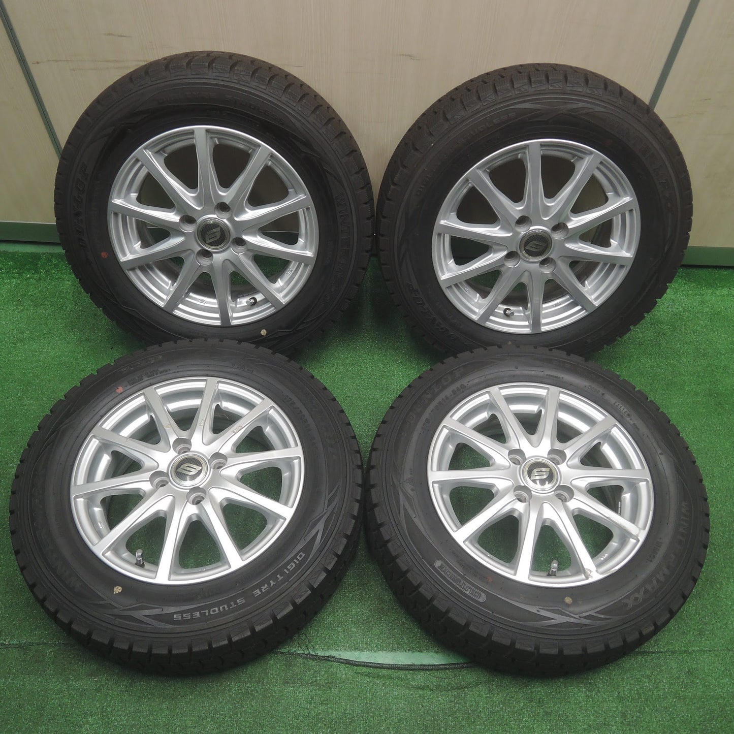 [送料無料]バリ溝！キレイ！ほぼ10分★スタッドレス 175/70R14 ダンロップ ウインターマックス WM01 STRANGER ストレンジャー 14インチ PCD100/4H★3100304SYス