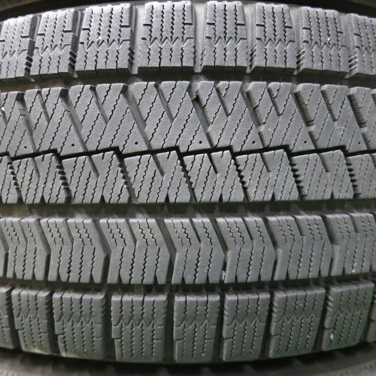 *送料無料*バリ溝！21年！キレイ！9.5分★スタッドレス 215/55R17 ブリヂストン ブリザック VRX2 TOPRUN トップラン 17インチ PCD114.3/5H★4012906イス