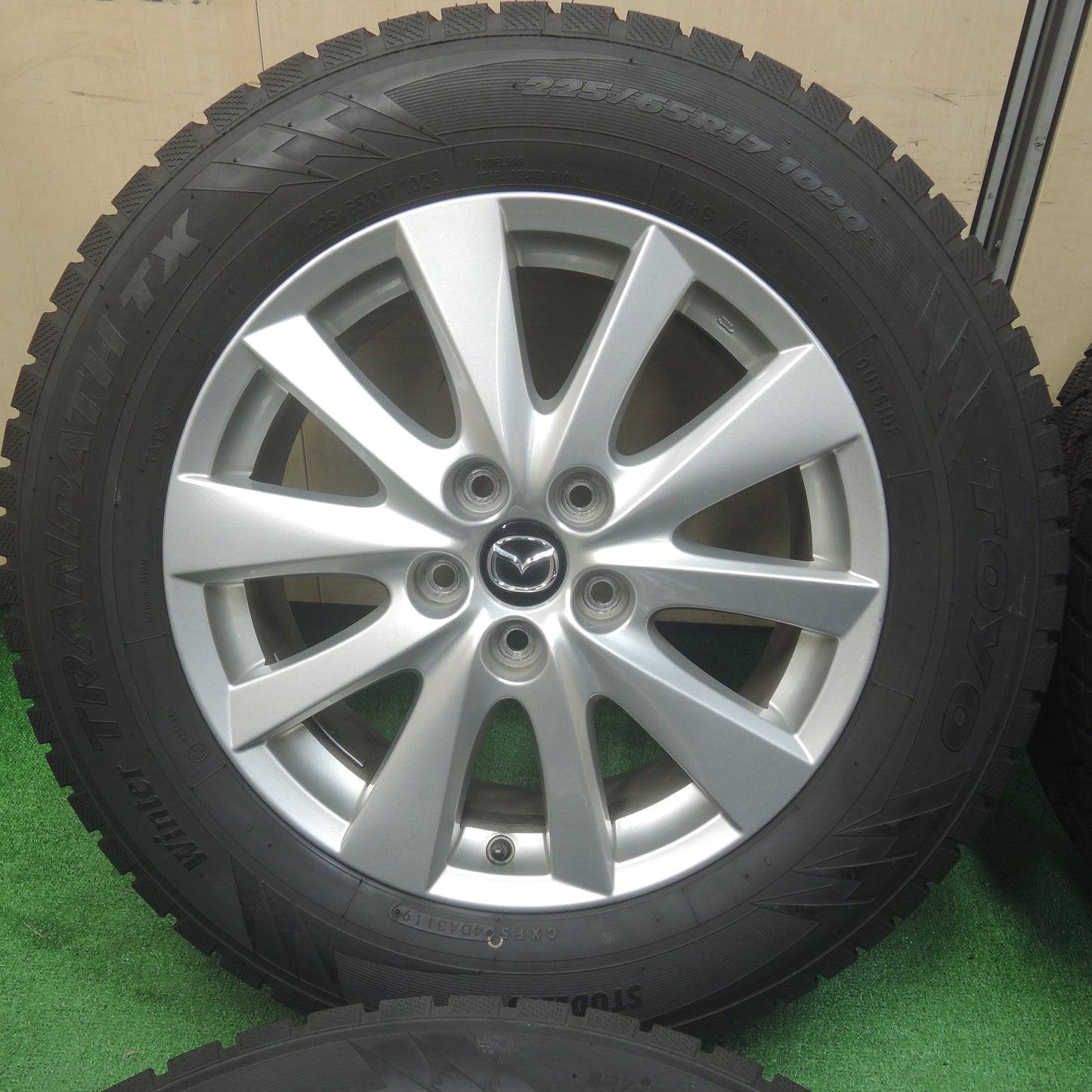 *送料無料*超バリ溝！19年！綺麗！ほぼ10分★マツダ CX-5 純正 225/65R17 スタッドレス トーヨー ウインタートランパス TX 17インチ PCD114.3/5H★3113010SYス