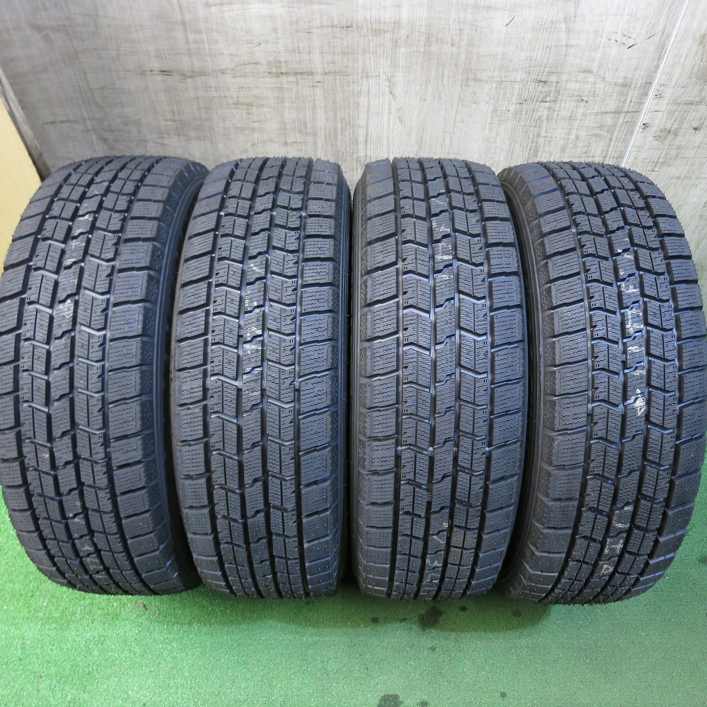 [送料無料]未使用！21年★スタッドレス 185/60R15 グッドイヤー アイスナビ7 ravrion RS01 ラブリオン 15インチ PCD100/4H★3052205Hス