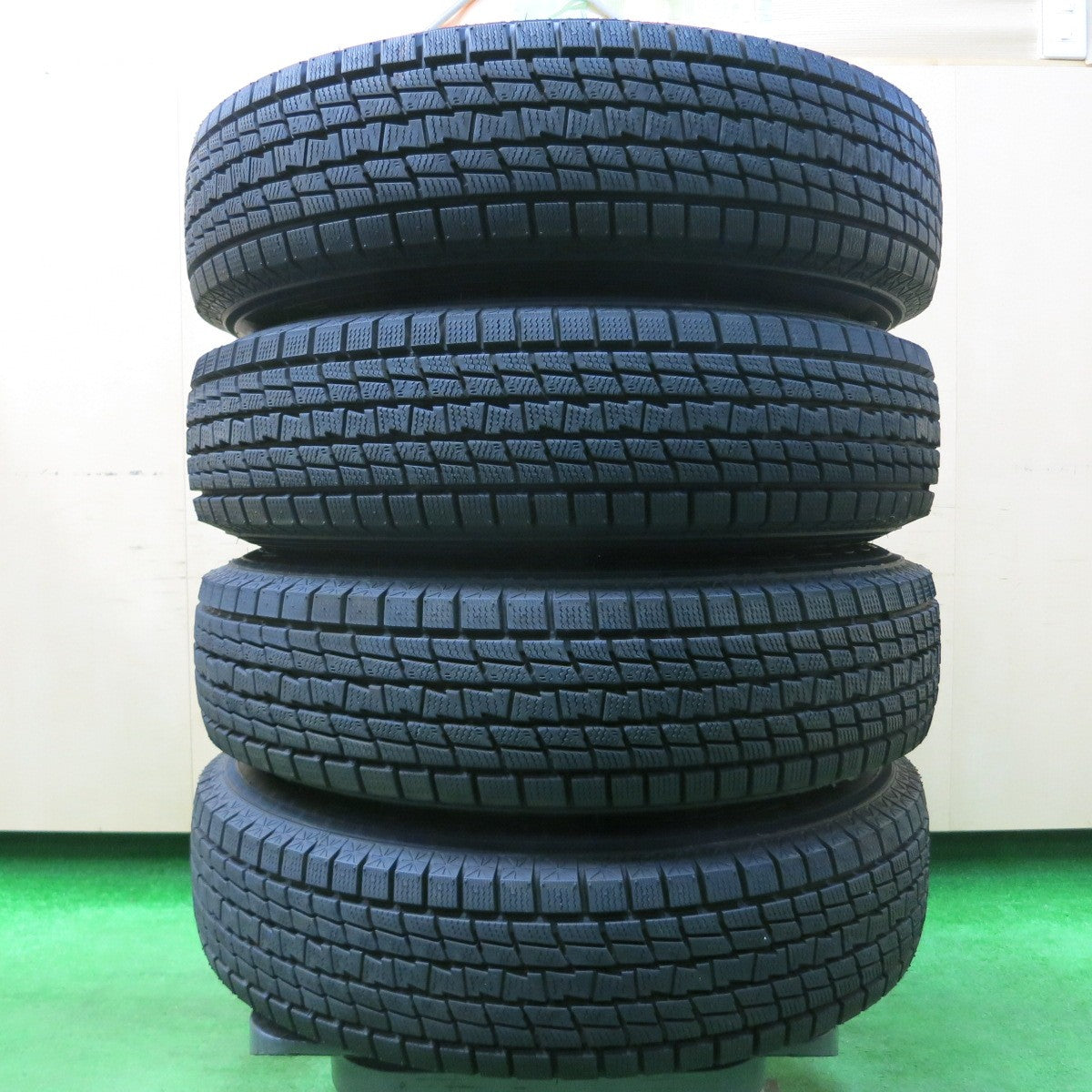 *送料無料* バリ溝！キレイ！9.5分以上★ジムニー等 175/80R16 スタッドレス グッドイヤー アイスナビ SUV 社外 アルミ 16インチ PCD139.7/5H★4022002イス