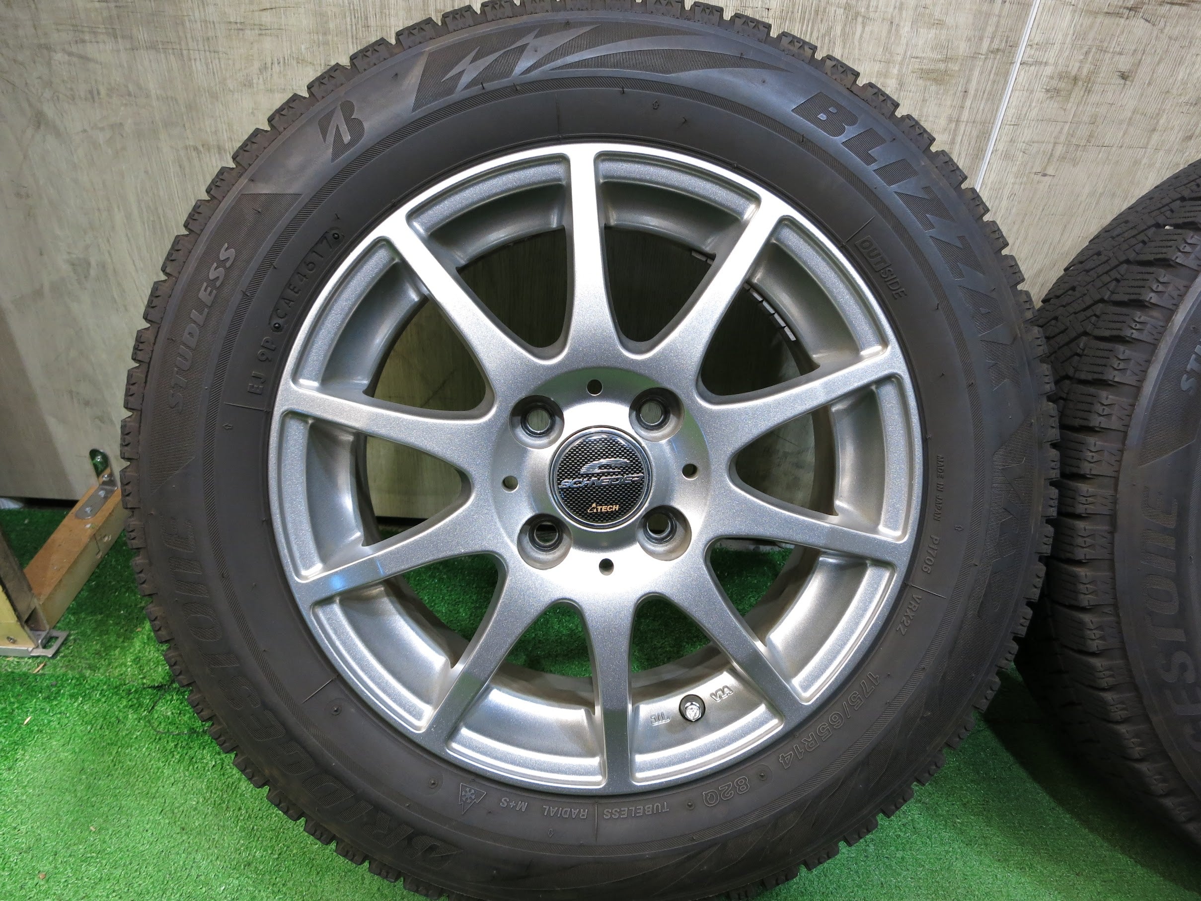 送料無料]キレイ☆スタッドレス 175/65R14 ブリヂストン ブリザック VRX2 SCHNEIDER ATECH シュナイダー 14 |  名古屋/岐阜の中古カー用品・工具の買取/販売ならガレージゲット