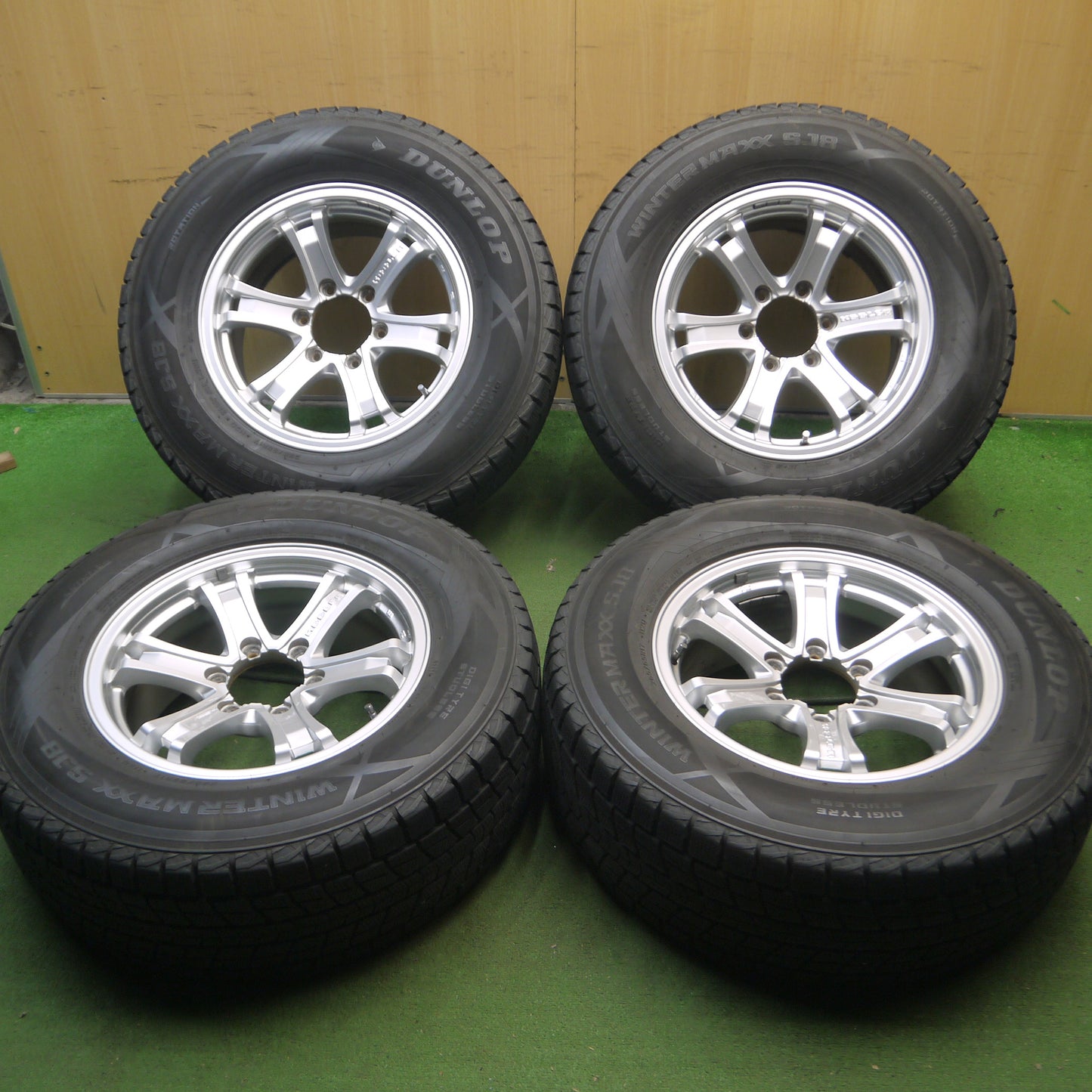 *送料無料*バリ溝！キレイ！9.5分★ランクル等 KEELER 265/65R17 スタッドレス ダンロップ ウインターマックス SJ8 KEELER キーラー 17インチ PCD139.7/6H★3121806Hス