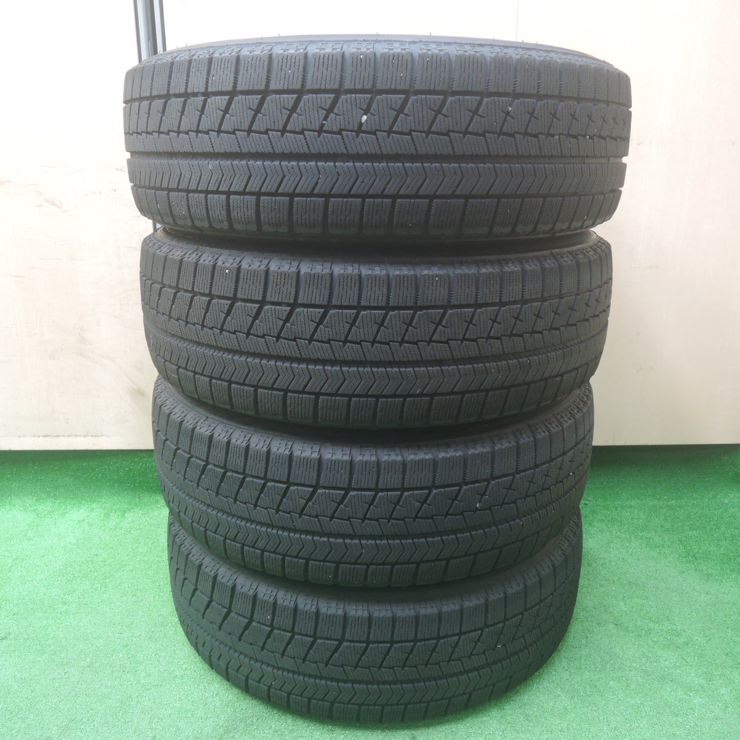 *送料無料*キレイ！19年★スタッドレス 185/65R15 ブリヂストン ブリザック VRX BALMINUM バルミナ 15インチ PCD114.3/5H★3112806SYス