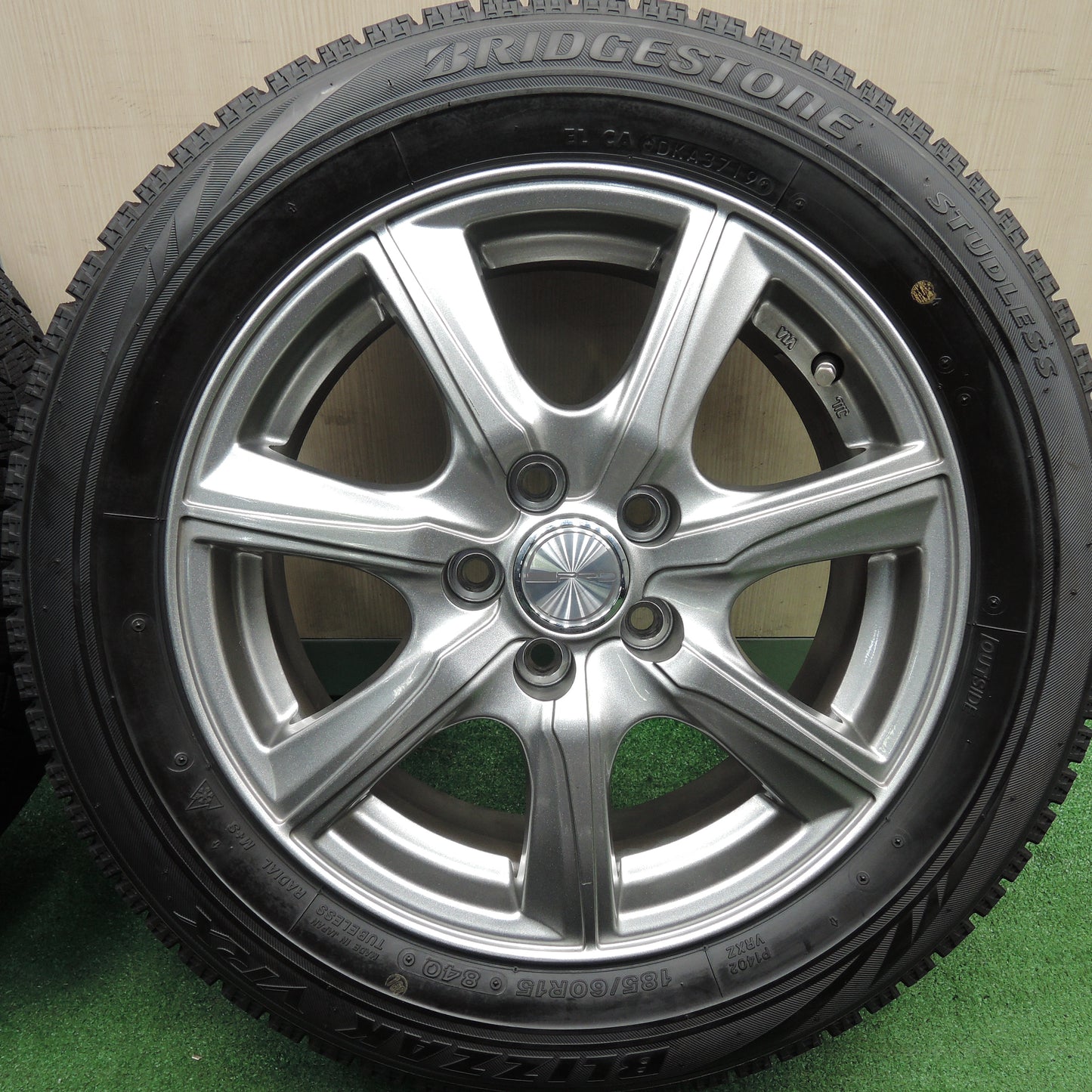 *送料無料*バリ溝！19年！ほぼ10分★スタッドレス 185/60R15 ブリヂストン ブリザック VRX PRD 社外 アルミ 15インチ PCD100/5H★3121701HAス