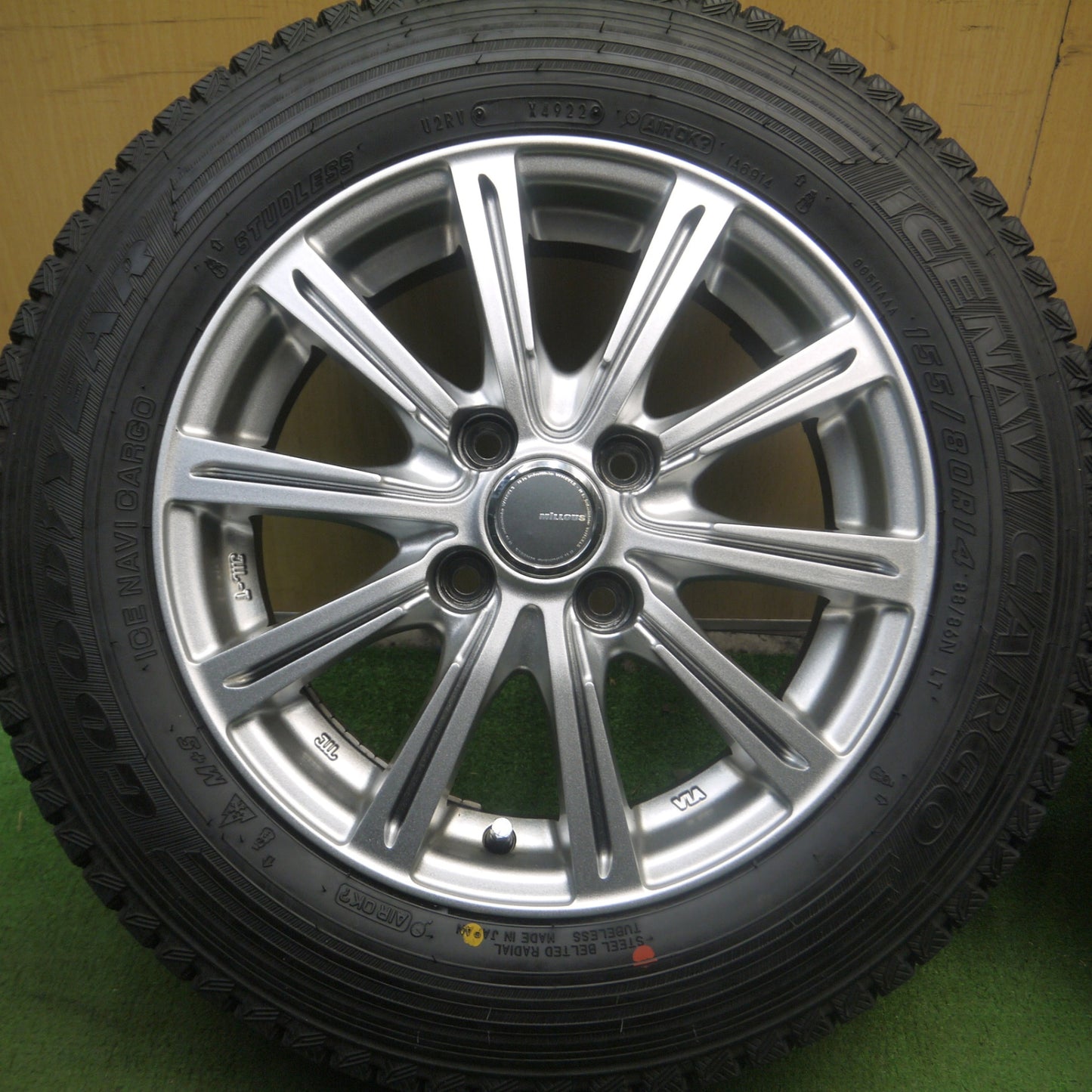 *送料無料* バリ溝！22年！キレイ！ほぼ10分★スタッドレス 155/80R14 88/86N グッドイヤー アイスナビ カーゴ MiLLOUS ミルアス 14インチ PCD100/4H★4021913Hス