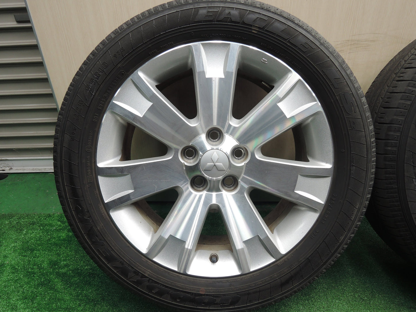 [送料無料]4本価格★三菱 デリカ D:5 純正 225/55R18 グッドイヤー イーグル LS2 18インチ PCD114.3/5H D5★3110410HAノ