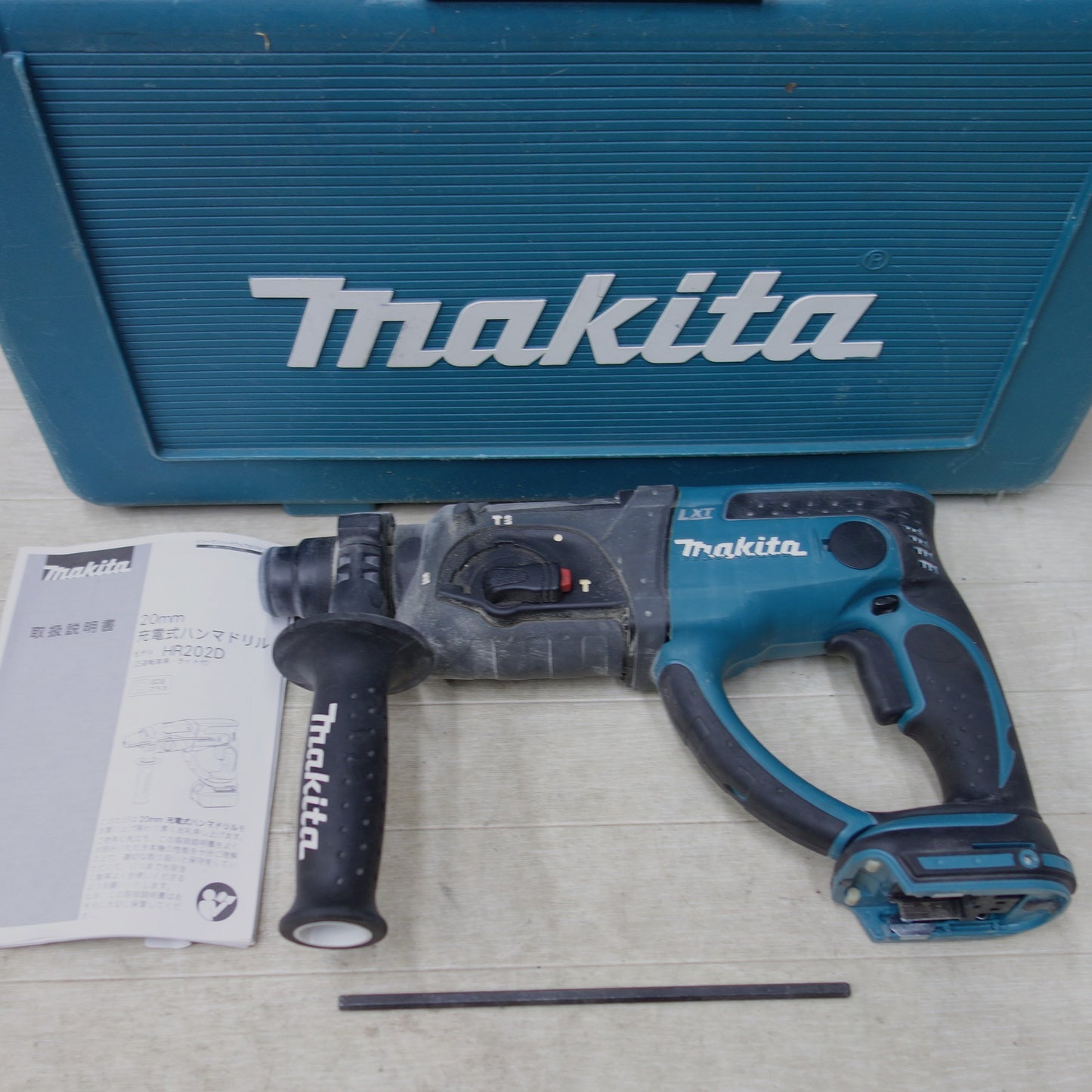 [送料無料] ◆makita マキタ 20mm 充電式ハンマドリル HR202D 18V 電動工具 本体のみ◆