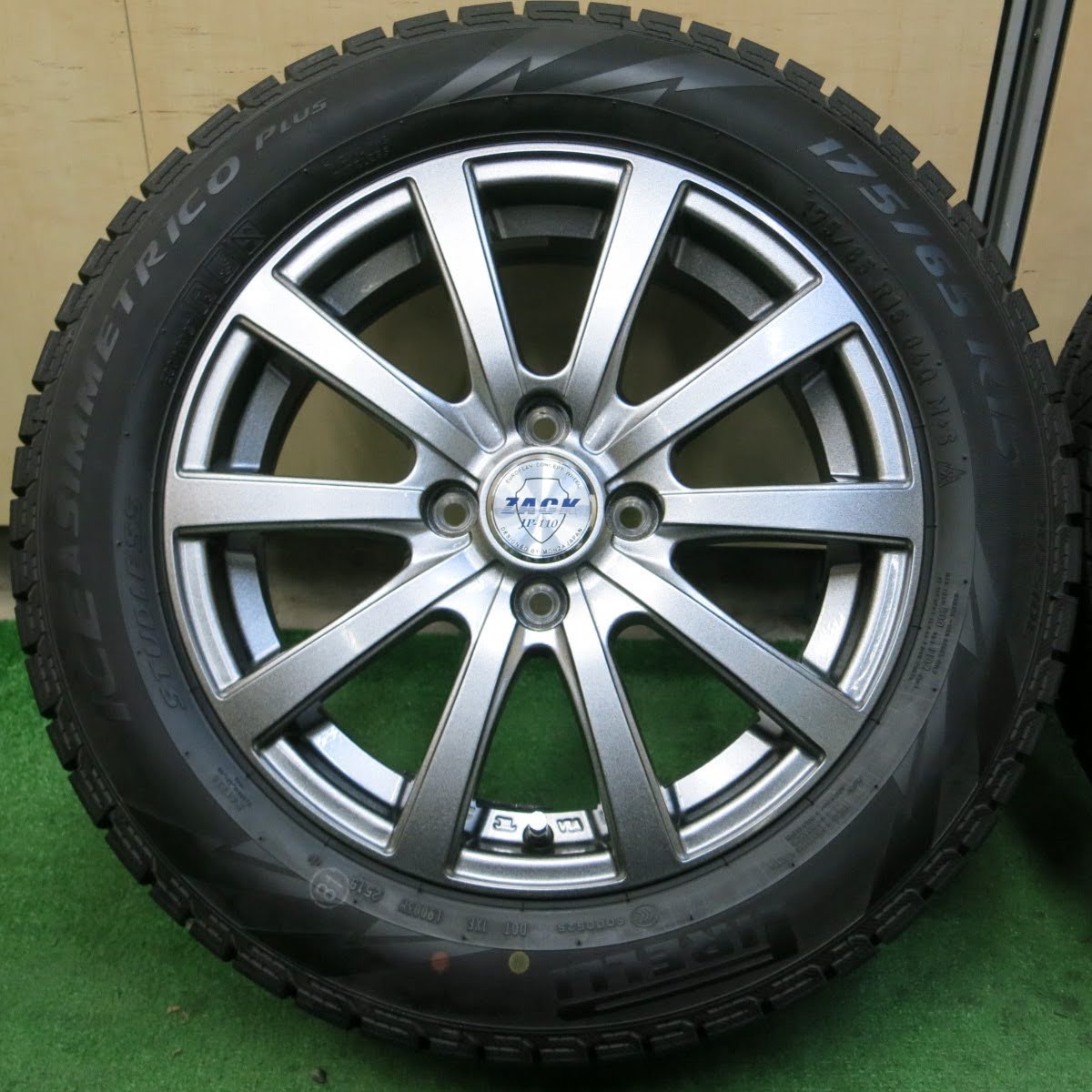 [送料無料]バリ溝！19年！キレイ！ほぼ10分★スタッドレス 175/65R15 ピレリ アイスアシンメトリコ プラス ZACK JP-110 MONZA 15インチ PCD100/4H★3091107イス