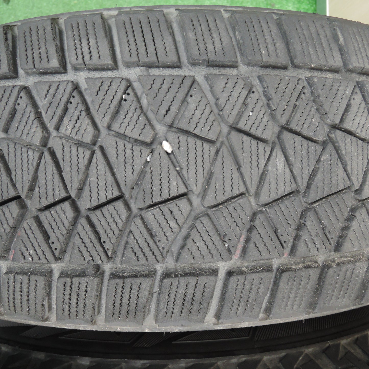 *送料無料*キレイ★スタッドレス 225/65R17 ブリヂストン ブリザック DM-V2 SCHNEIDER シュナイダー 17インチ PCD114.3/5H★3120813TNス