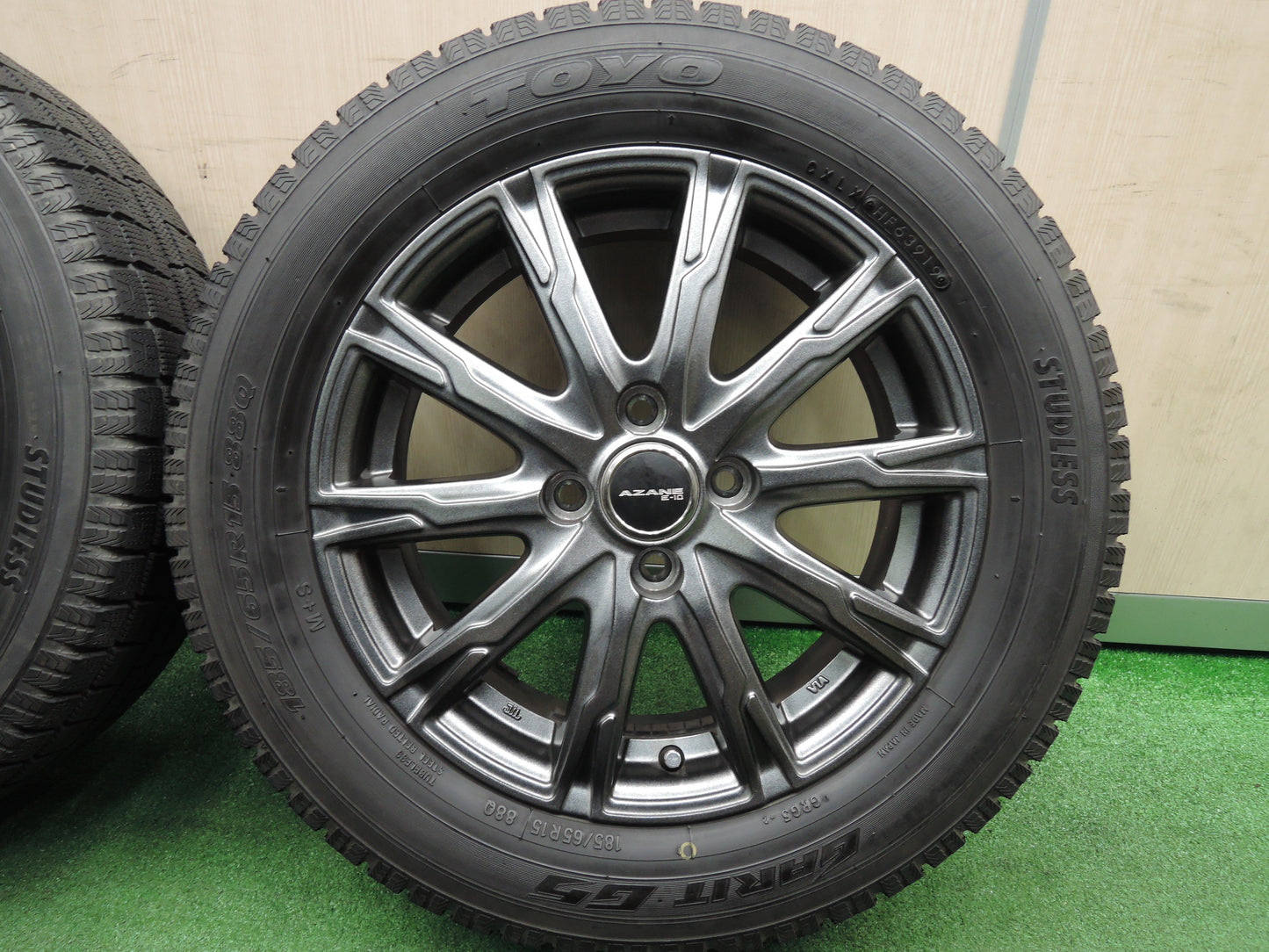 *送料無料*バリ溝！19年！キレイ！9.5分★スタッドレス 185/65R15 トーヨー ガリット G5 AZANE E-10 15インチ PCD100/4H★3112505HAス