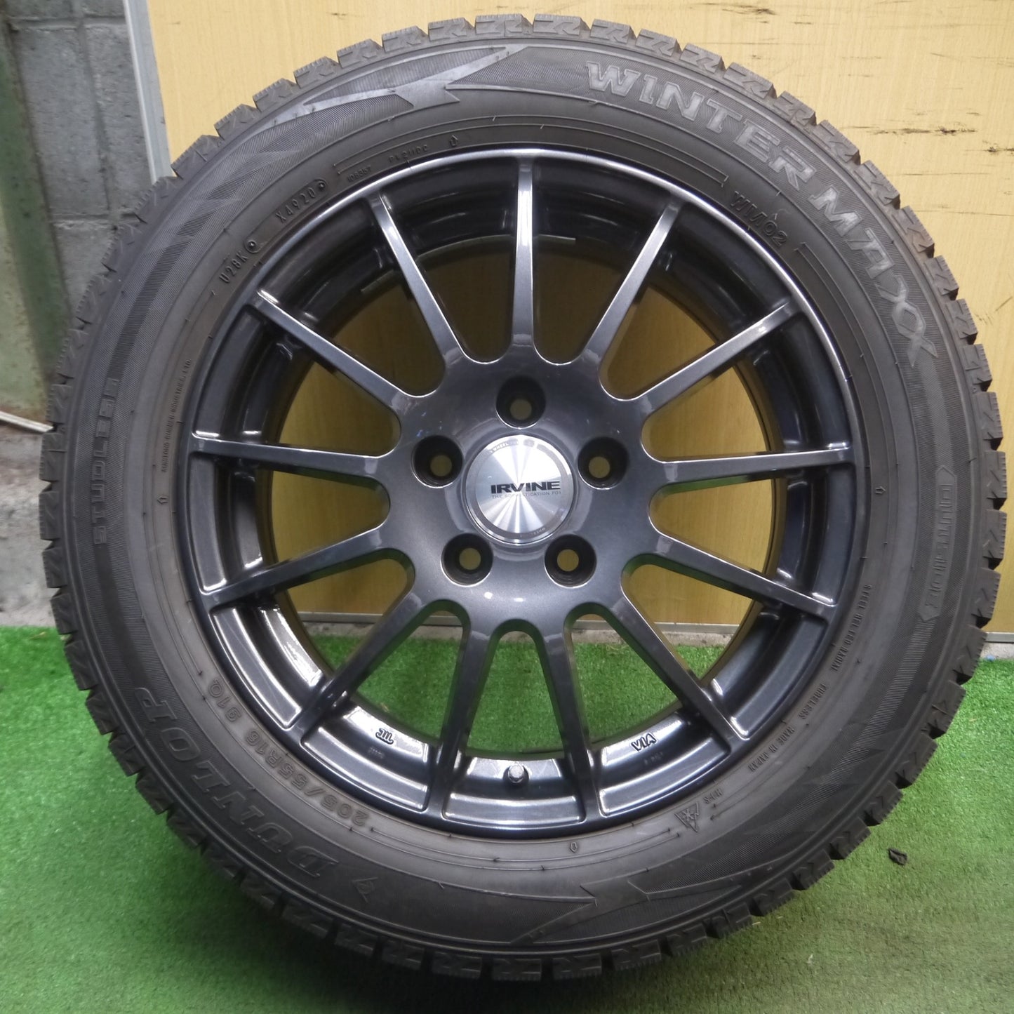 *送料無料* バリ溝！20年！キレイ！9.5分以上★ワーゲン等 IRVINE 205/55R16 スタッドレス ダンロップ ウインターマックス WM02 アーヴィン 16インチ PCD112/5H★4021002ナス