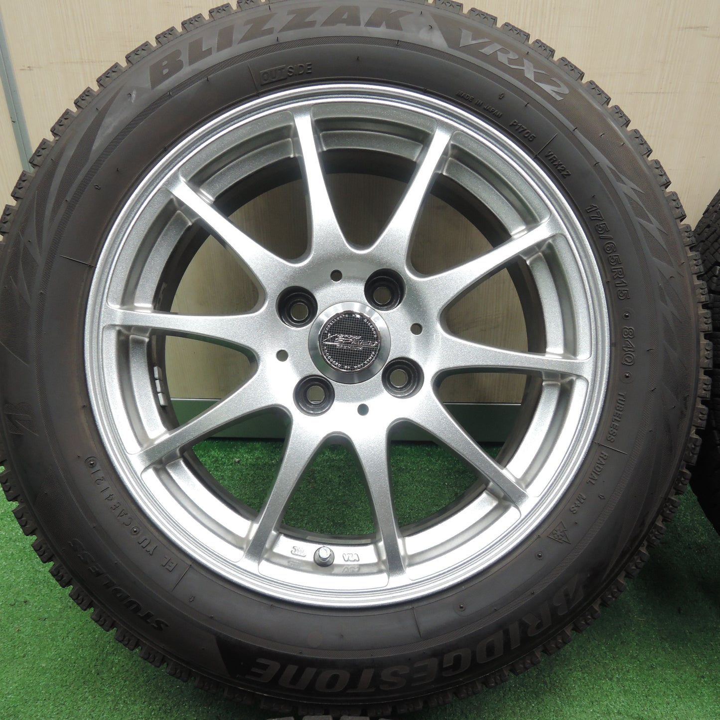 *送料無料*バリ溝！21年！キレイ！9.5分★スタッドレス 175/65R15 ブリヂストン ブリザック VRX2 X CROSS SPEED クロススピード 15インチ PCD100/4H★3120814TNス