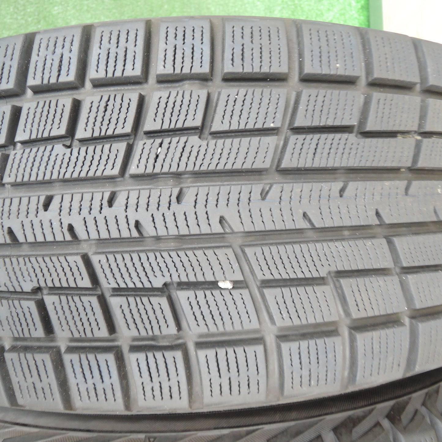 *送料無料*バリ溝！20年！キレイ！9.5分★スタッドレス 205/55R16 ヨコハマ アイスガード iG52C VELVA ヴェルヴァ 16インチ PCD114.3/5H★3110810TNス