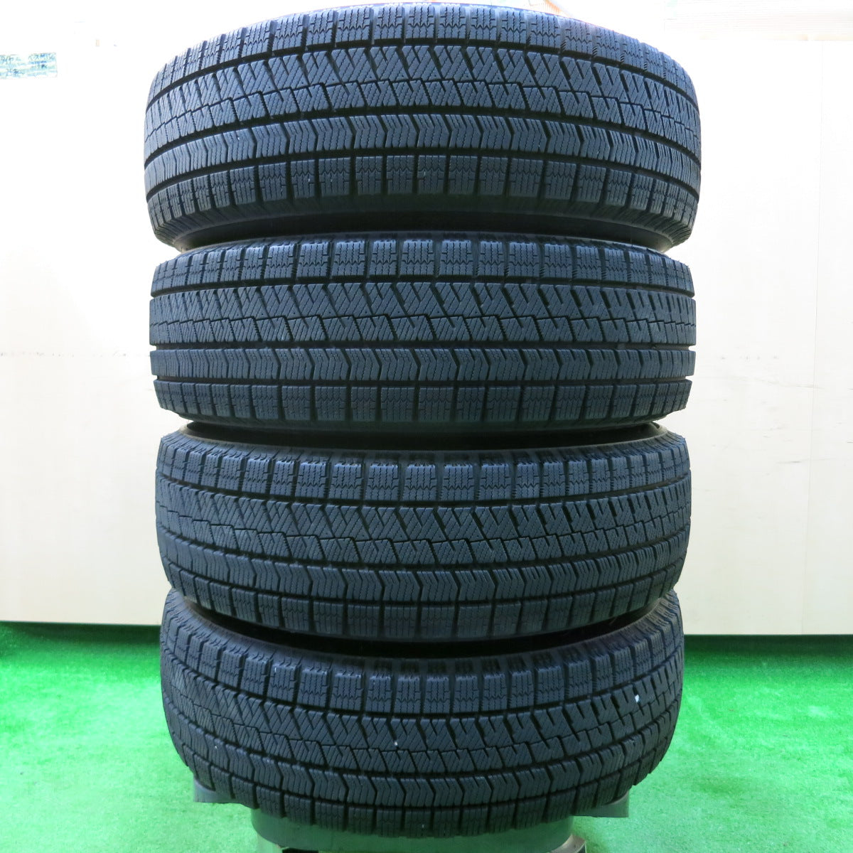 *送料無料*バリ溝！21年！キレイ！9.5分★スタッドレス 185/65R15 ブリヂストン ブリザック VRX2 ravrion RS01 ラブリオン 15インチ PCD100/4H★3112003イス