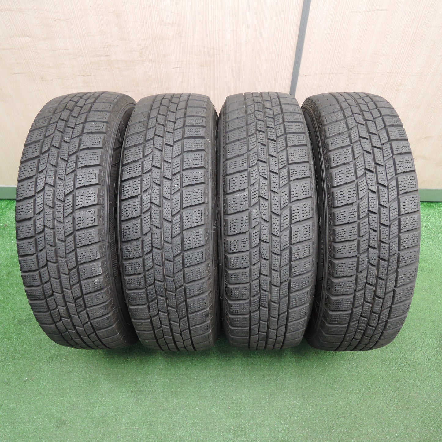 *送料無料*キレイ！19年★スタッドレス 175/70R14 グッドイヤー アイスナビ6 ravrion RS01 ラブリオン 14インチ PCD100/4H★3121303TNス