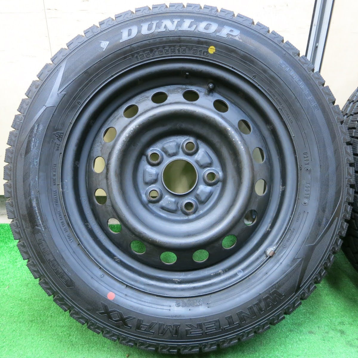 [送料無料]バリ溝！ほぼ10分★スタッドレス 195/65R15 ダンロップ ウインターマックス WM02 スチール ホイール 15インチ PCD114.3/5H★3082802イス