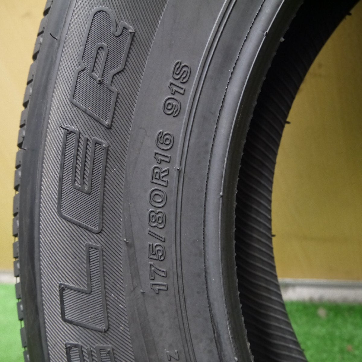 [送料無料]新車外し！20年★175/80R16 ブリヂストン デューラー H/T 684Ⅱ 684 2 タイヤ 16インチ ジムニー 等★3090104Hノタ