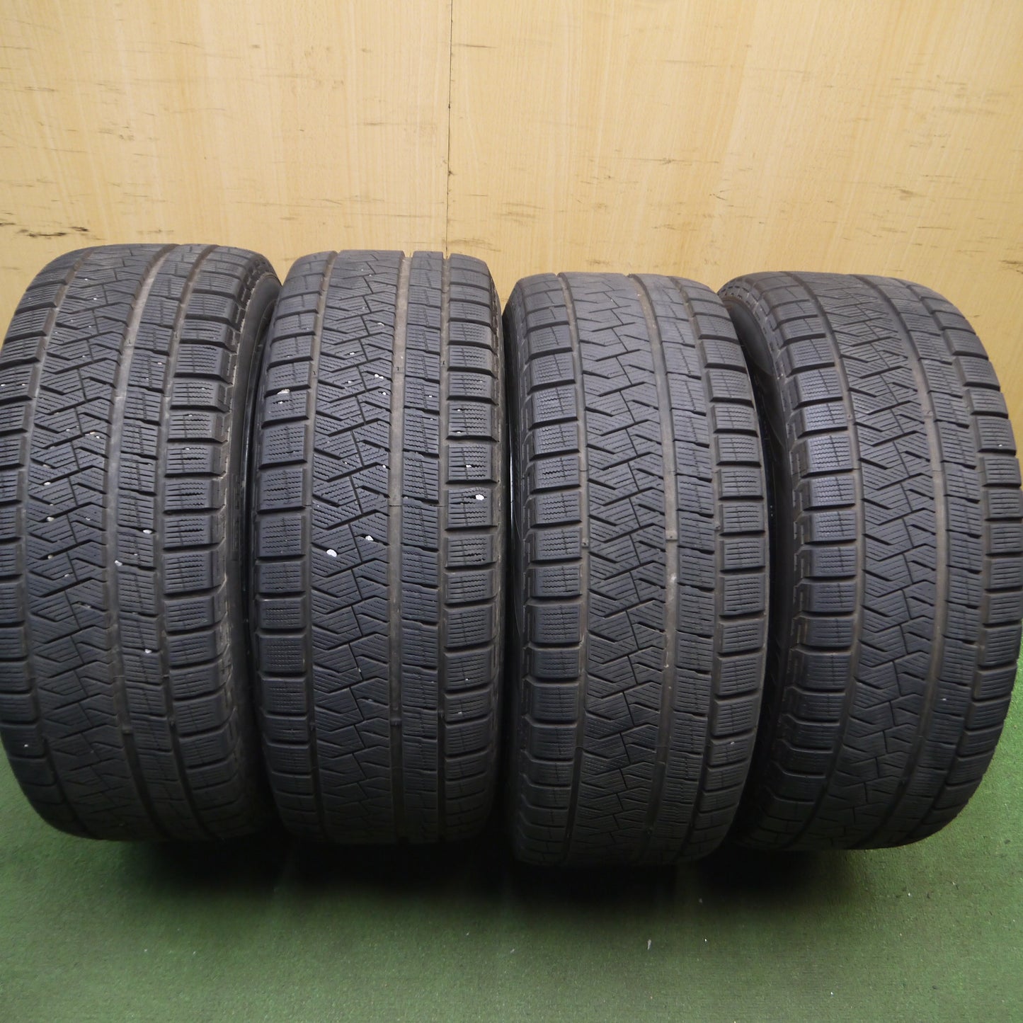 *送料無料*バリ溝！9分★BMW 等 EUROBAHN 225/45R17 スタッドレス ピレリ アイスアシンメトリコ 17インチ PCD120/5H★3102709Hス